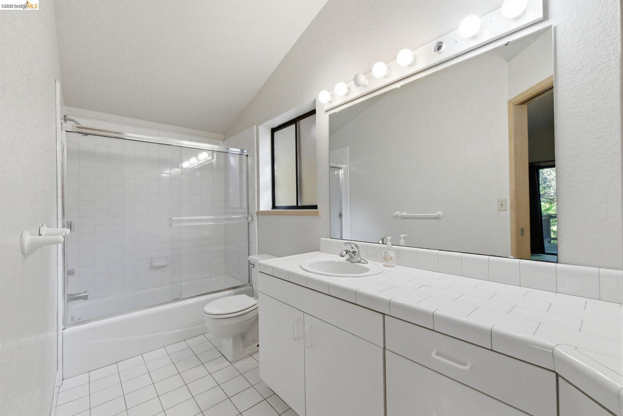 Detail Gallery Image 13 of 30 For 17223 Nile River Dr, Sonora,  CA 95370 - 3 Beds | 2 Baths