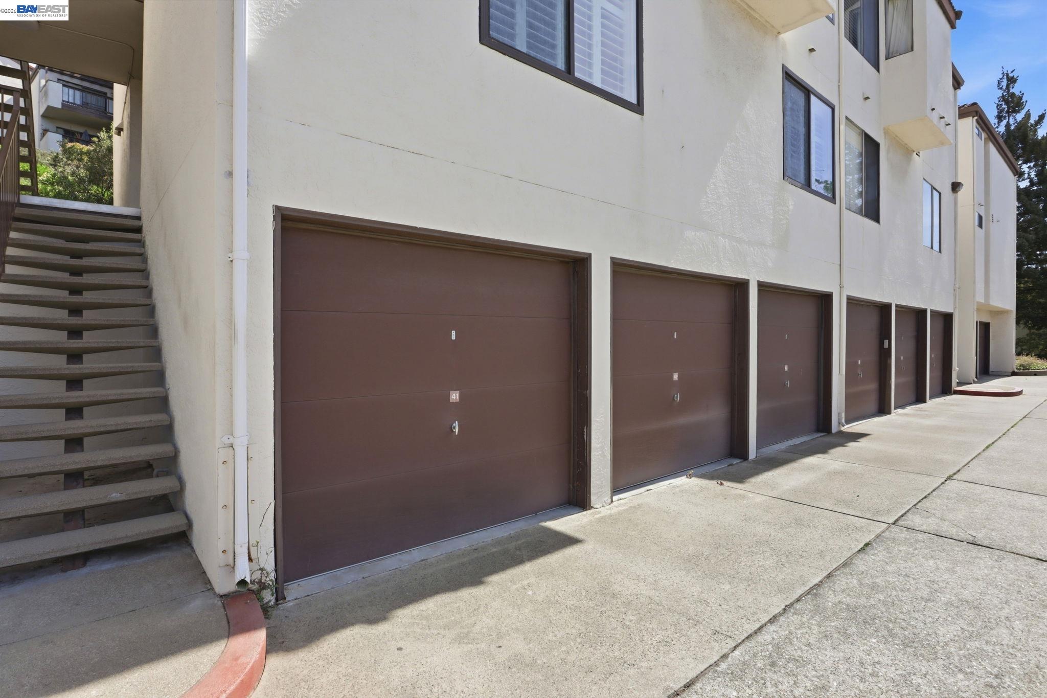 Photo #2: 41128376 Listing: Photo #2