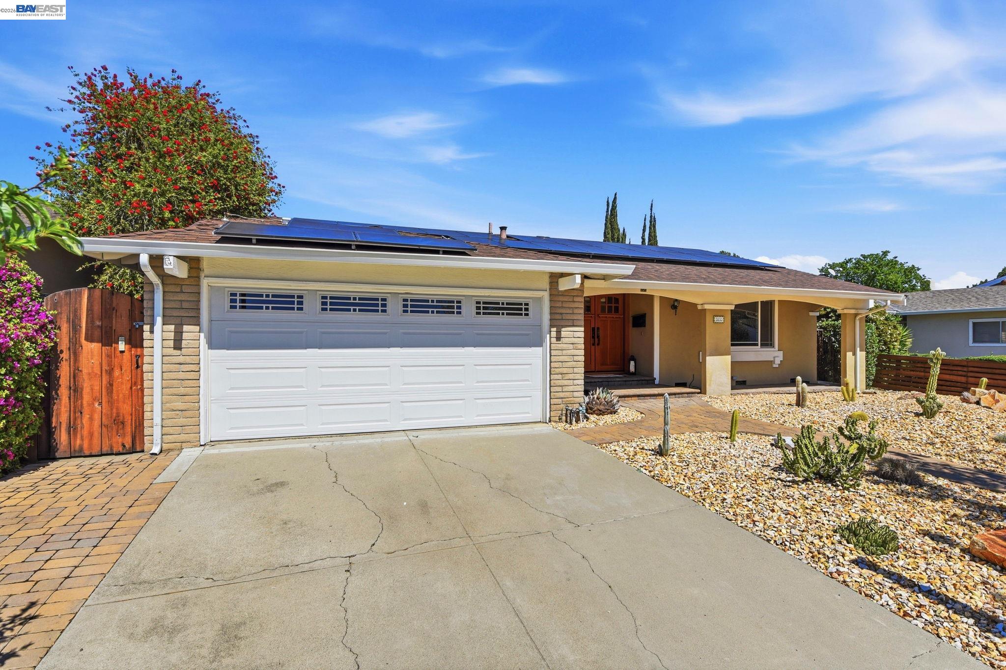 Detail Gallery Image 2 of 43 For 5830 Zileman Ct, San Jose,  CA 95123 - 3 Beds | 2 Baths