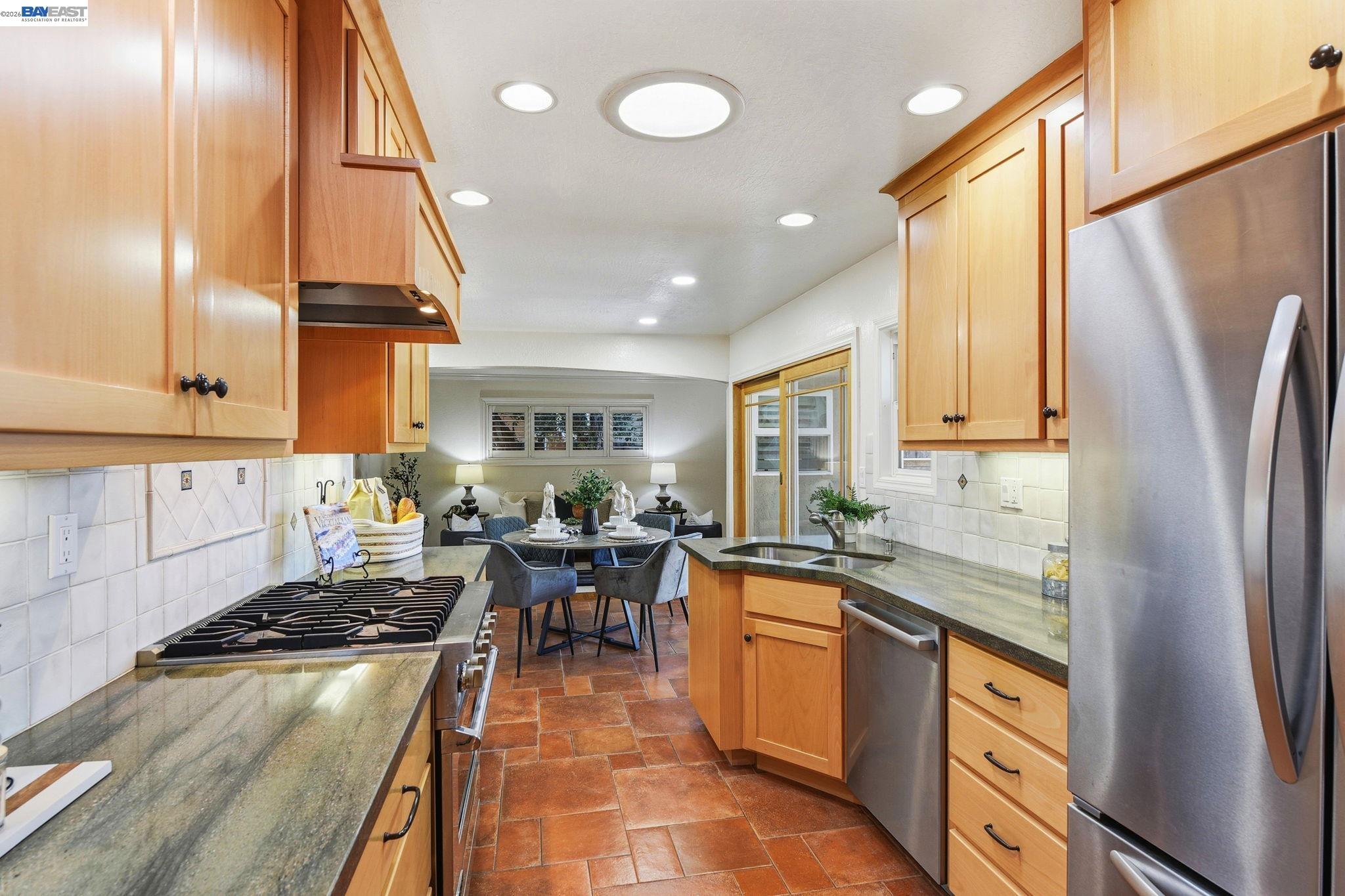 Detail Gallery Image 17 of 43 For 5830 Zileman Ct, San Jose,  CA 95123 - 3 Beds | 2 Baths