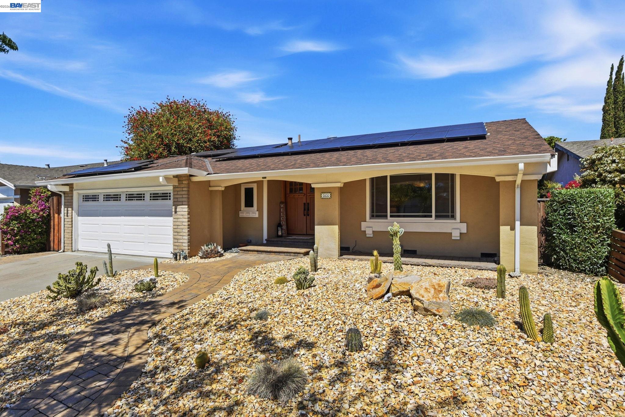 Detail Gallery Image 3 of 43 For 5830 Zileman Ct, San Jose,  CA 95123 - 3 Beds | 2 Baths