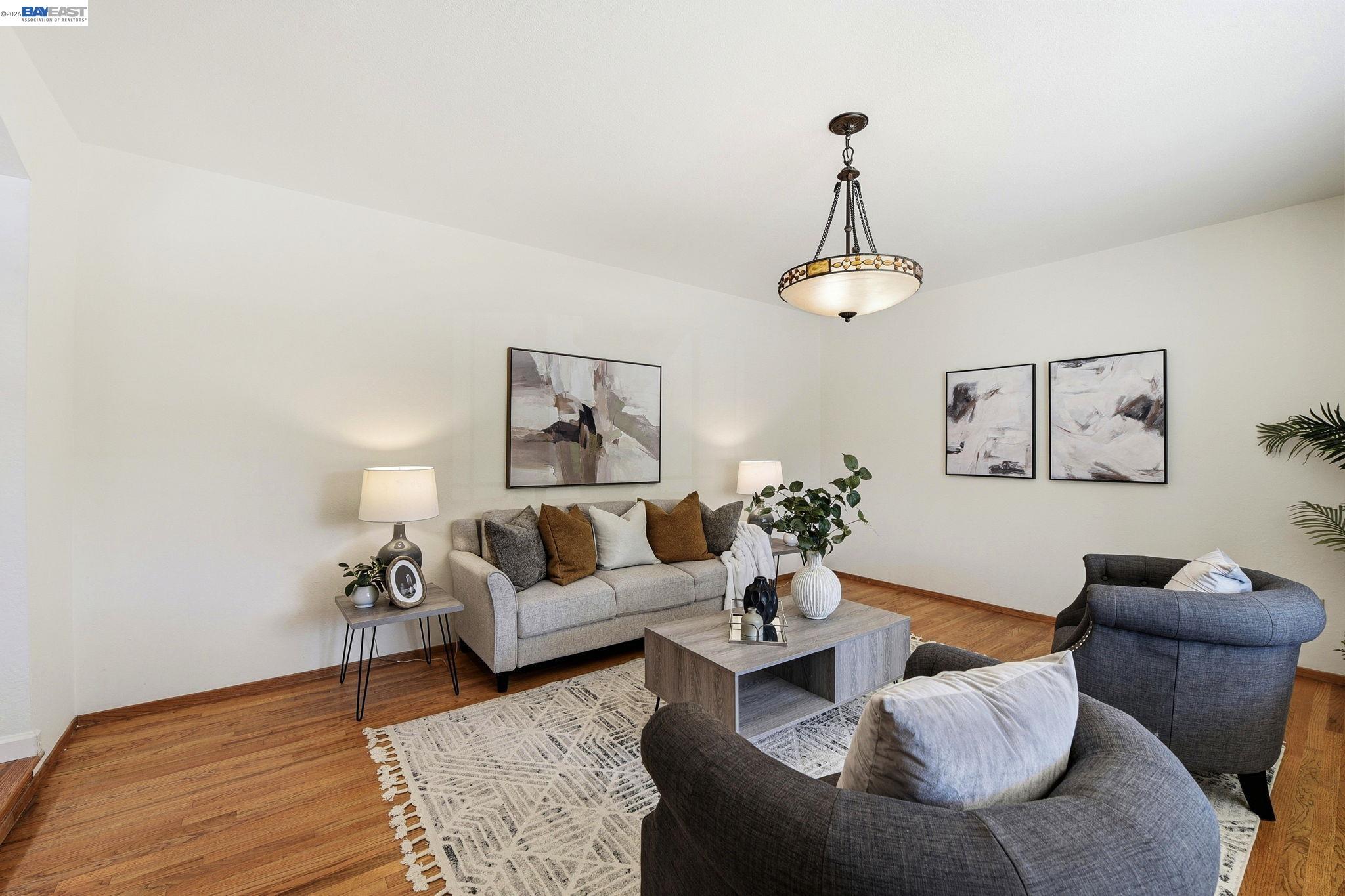 Detail Gallery Image 7 of 43 For 5830 Zileman Ct, San Jose,  CA 95123 - 3 Beds | 2 Baths