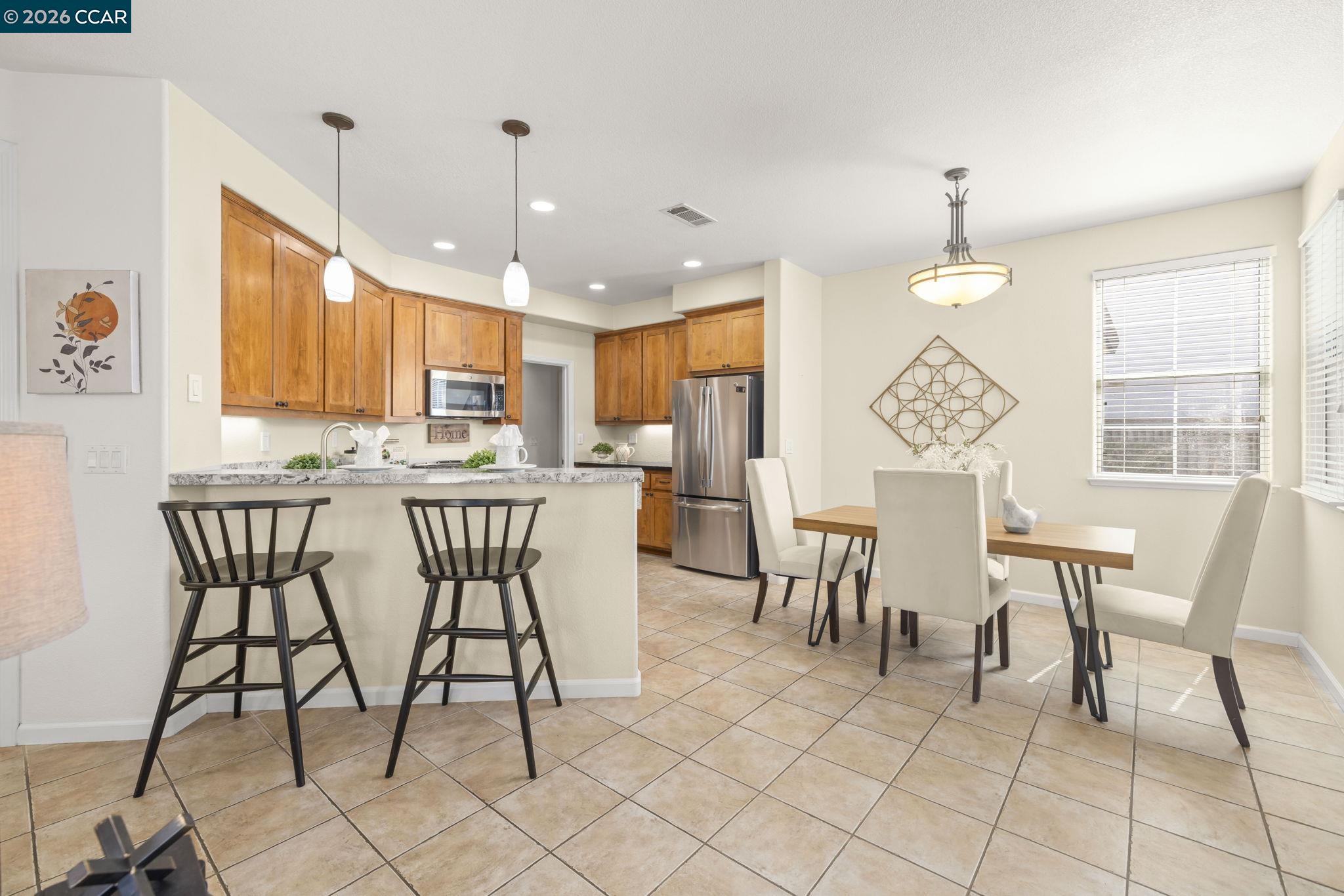 Detail Gallery Image 2 of 28 For 510 Crystal Rose Court, Fairfield,  CA 94534 - 3 Beds | 2 Baths