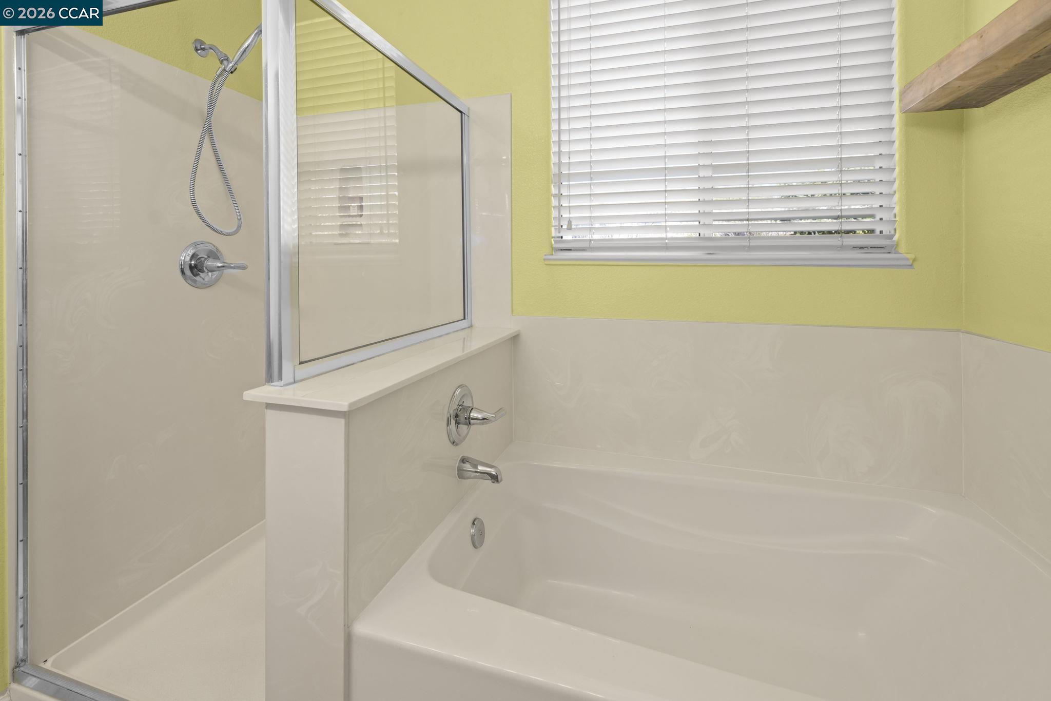 Detail Gallery Image 17 of 28 For 510 Crystal Rose Court, Fairfield,  CA 94534 - 3 Beds | 2 Baths