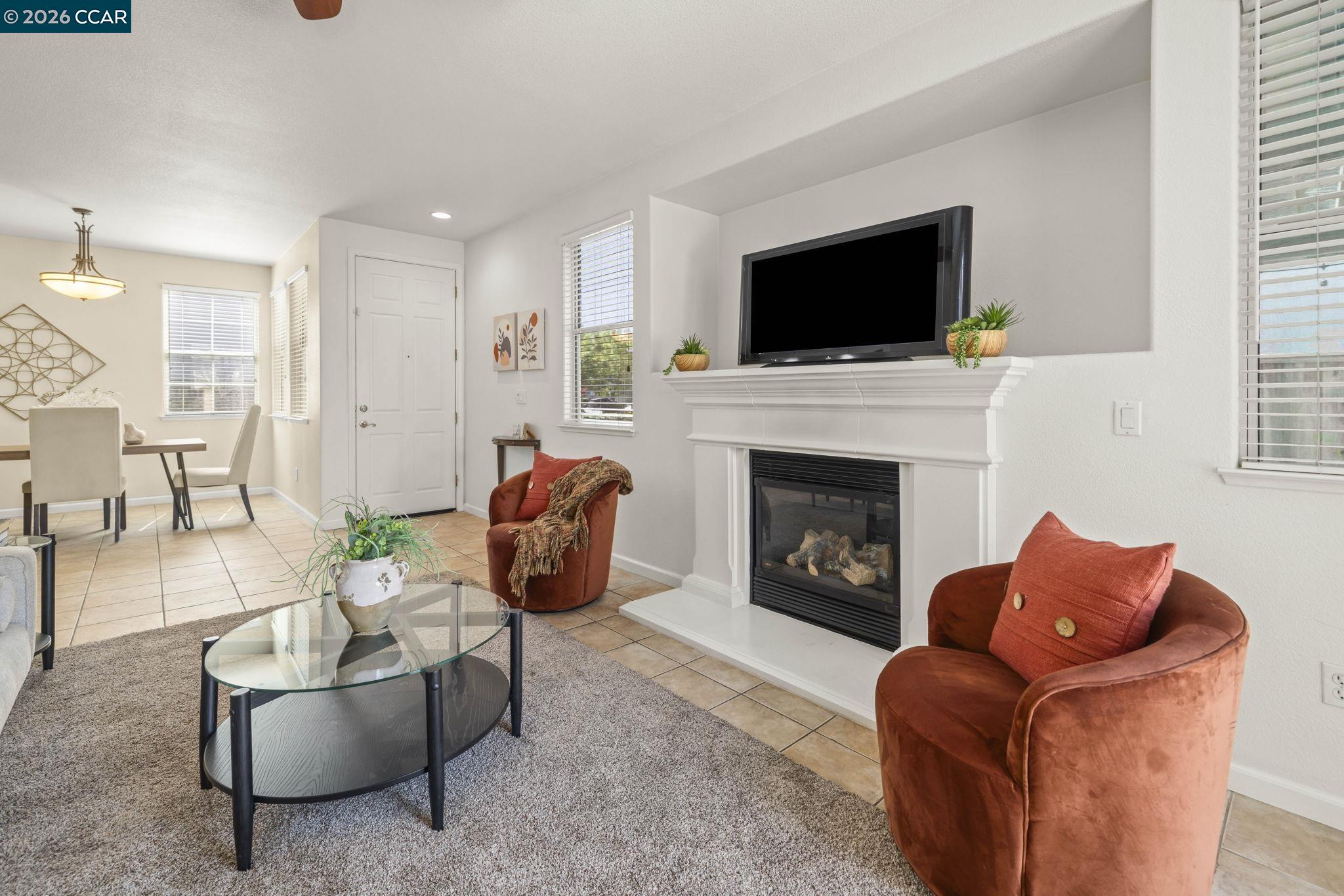 Detail Gallery Image 9 of 28 For 510 Crystal Rose Court, Fairfield,  CA 94534 - 3 Beds | 2 Baths