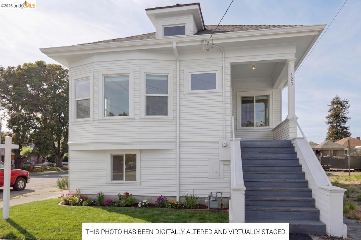 Detail Gallery Image 2 of 31 For 1201 41st Ave, Oakland,  CA 94601 - 2 Beds | 1 Baths