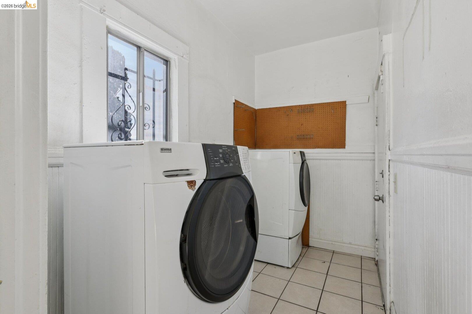 Detail Gallery Image 16 of 31 For 1201 41st Ave, Oakland,  CA 94601 - 2 Beds | 1 Baths