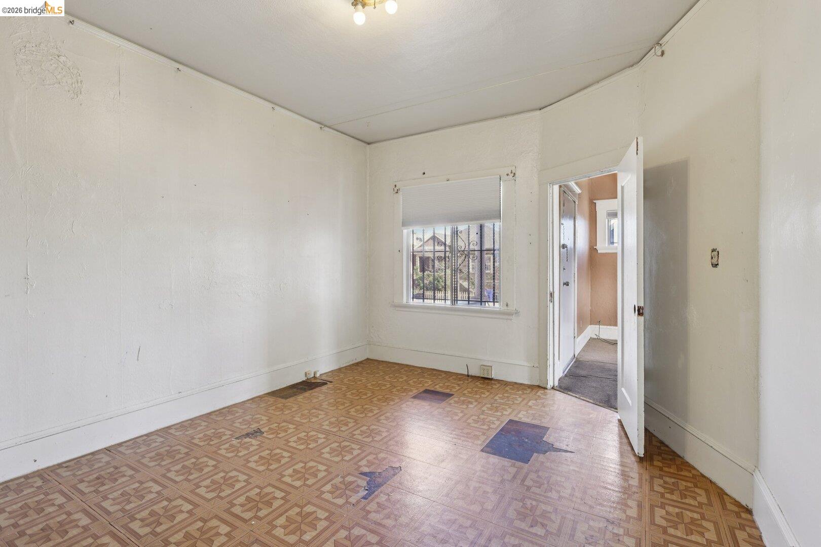 Detail Gallery Image 24 of 31 For 1201 41st Ave, Oakland,  CA 94601 - 2 Beds | 1 Baths