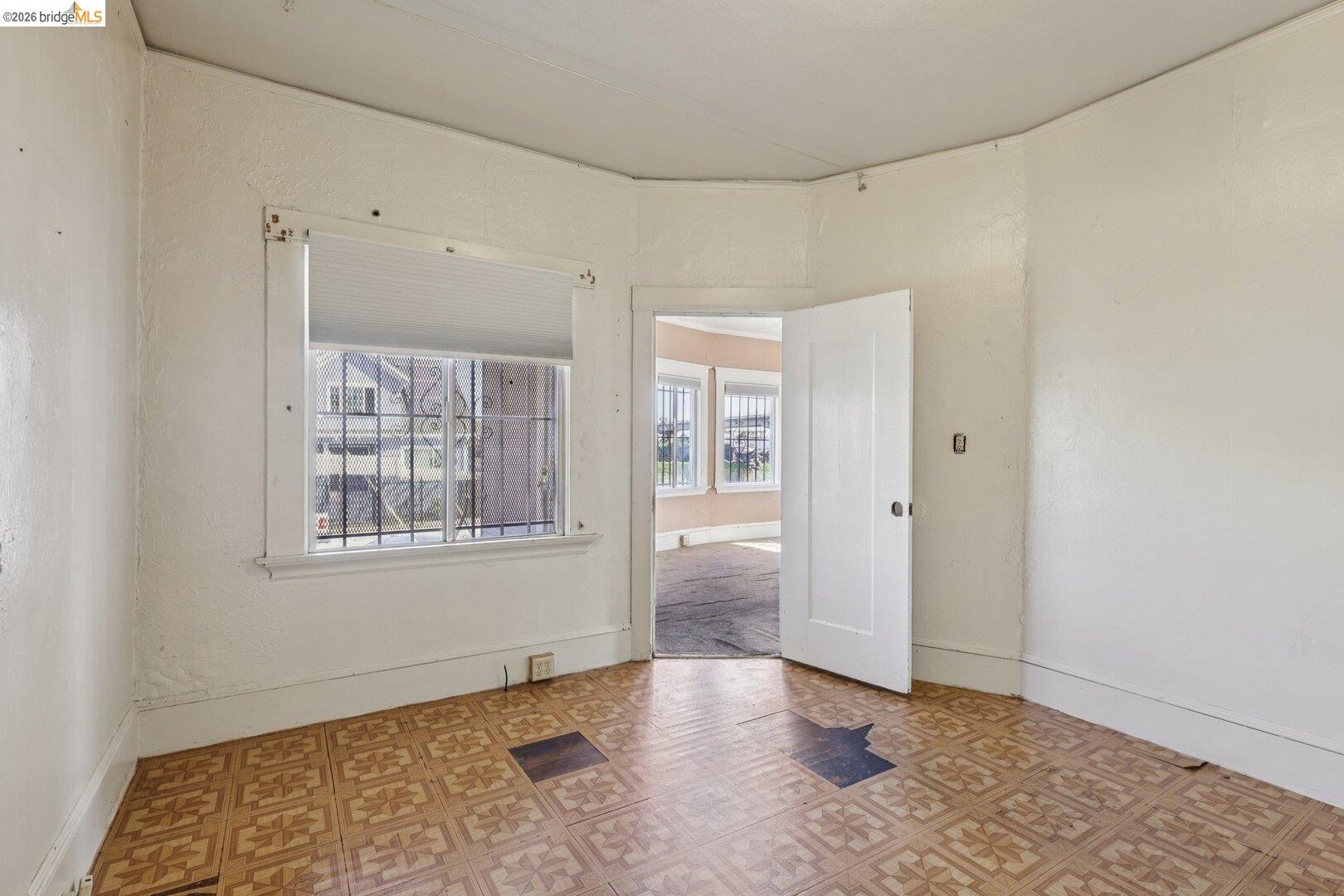 Detail Gallery Image 26 of 31 For 1201 41st Ave, Oakland,  CA 94601 - 2 Beds | 1 Baths