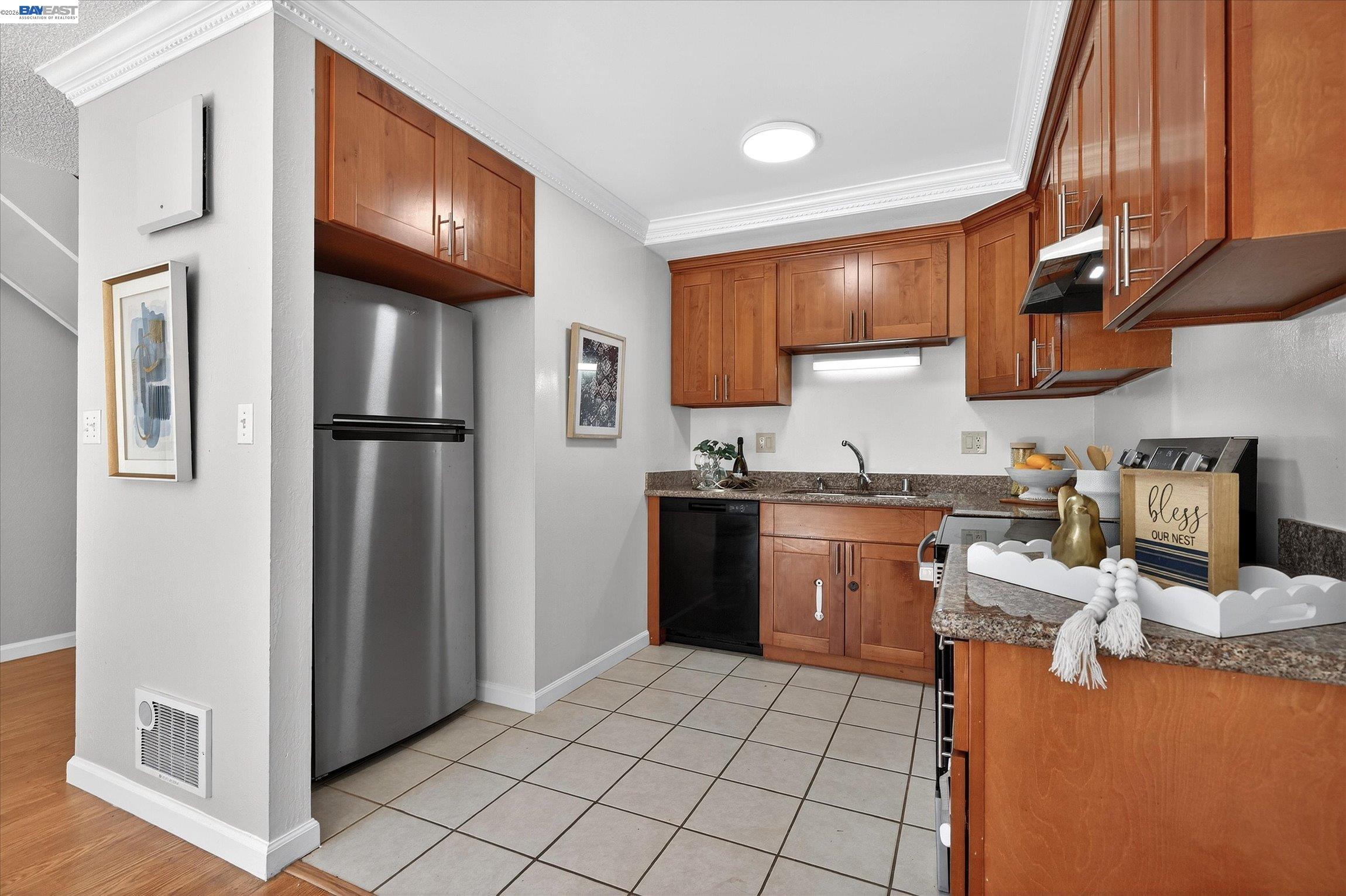 Detail Gallery Image 8 of 23 For 530 La Conner Dr #14,  Sunnyvale,  CA 94087 - 2 Beds | 2 Baths