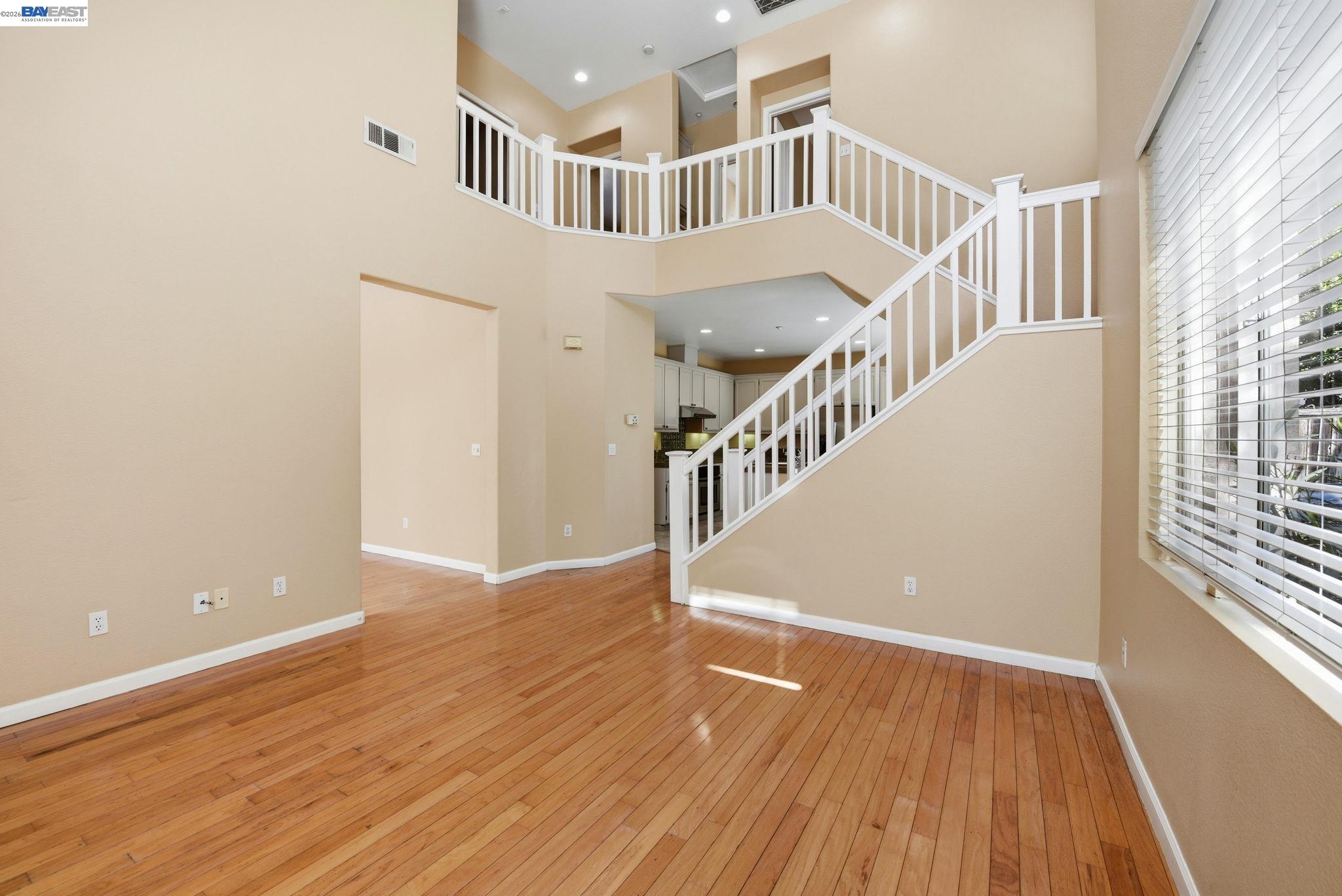 Detail Gallery Image 11 of 42 For 110 Pear Ln, Union City,  CA 94587 - 4 Beds | 2/1 Baths