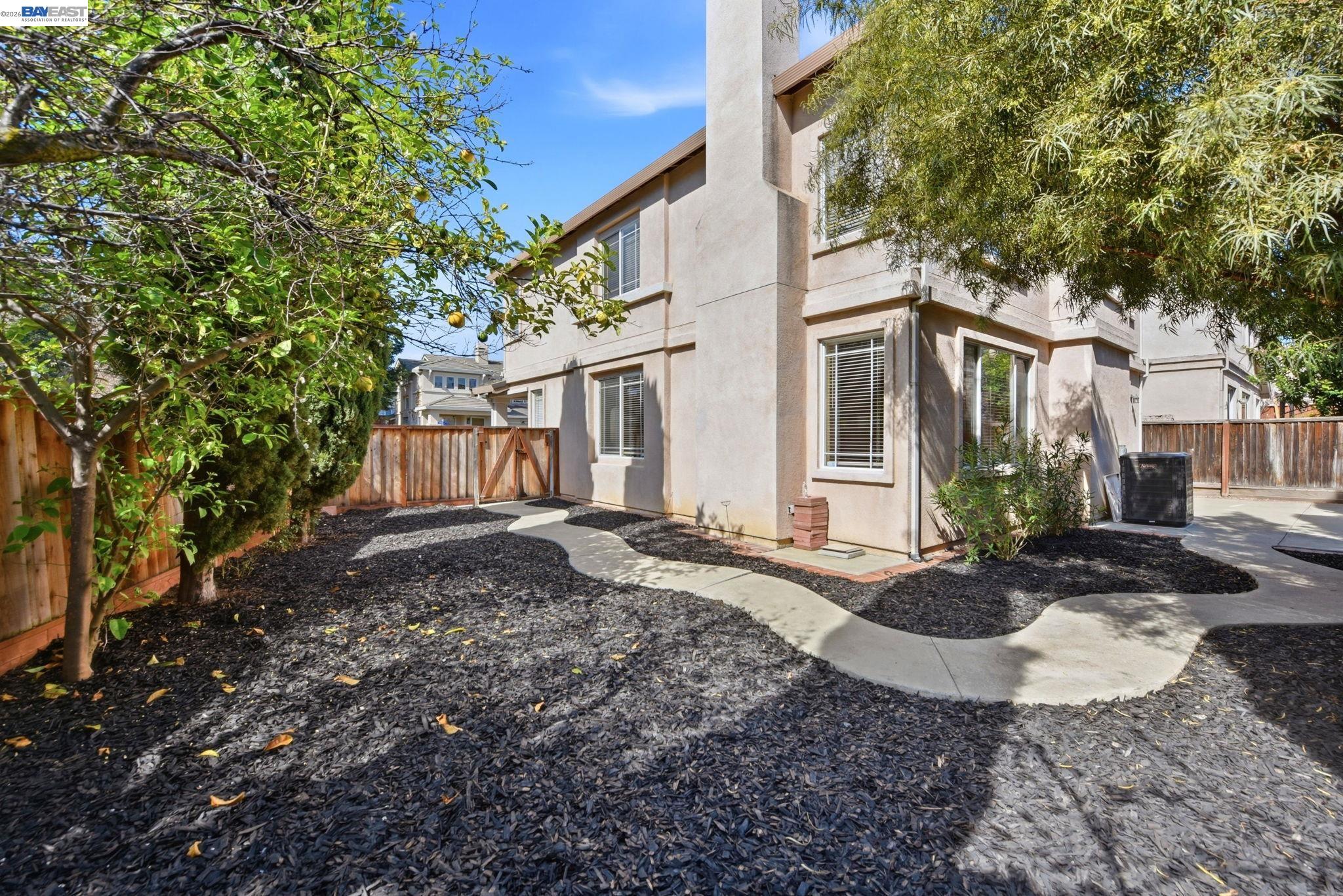 Detail Gallery Image 34 of 42 For 110 Pear Ln, Union City,  CA 94587 - 4 Beds | 2/1 Baths