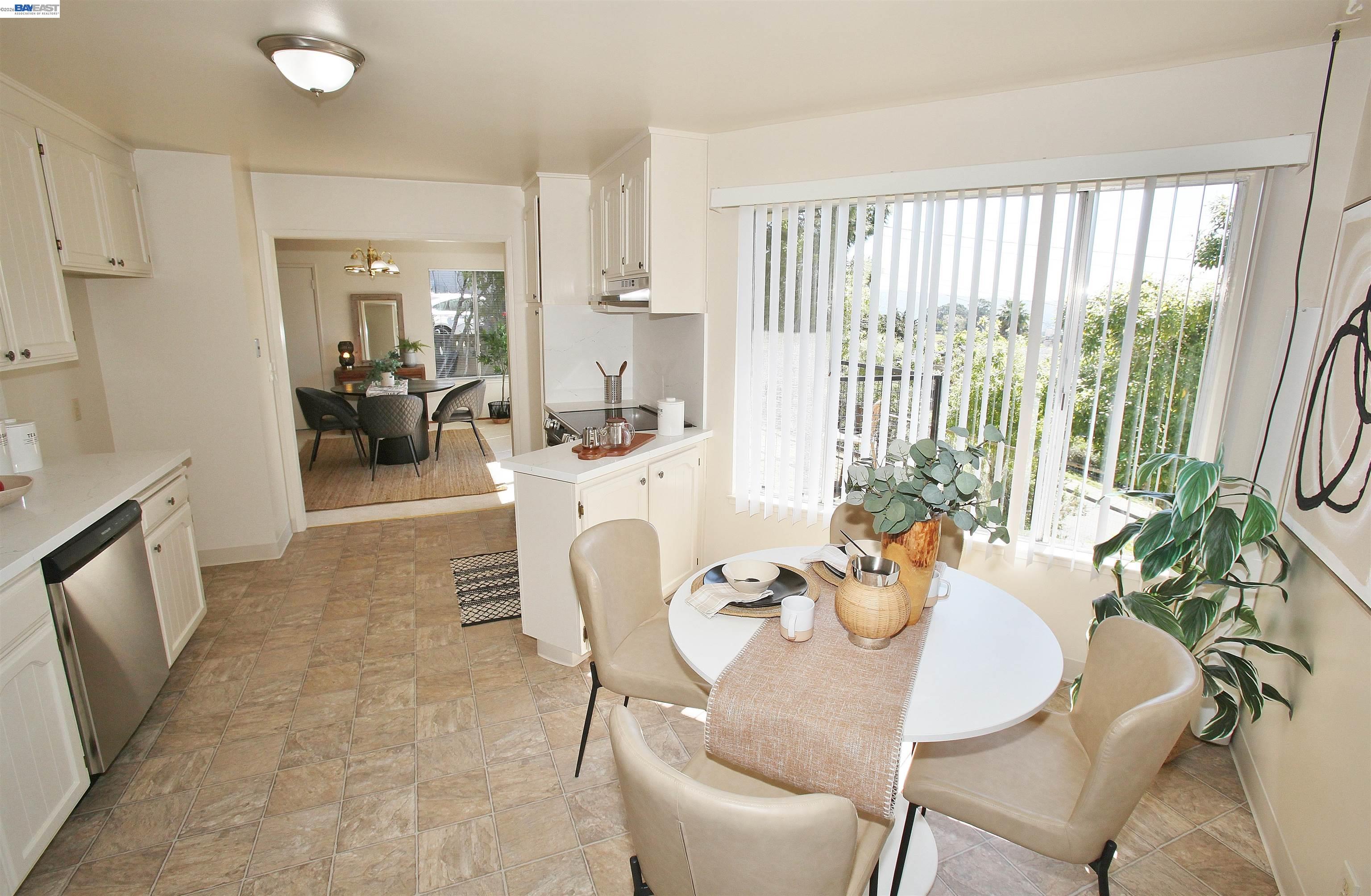 Detail Gallery Image 13 of 29 For 2728 Sheffield Place, Castro Valley,  CA 94546 - 3 Beds | 2/1 Baths