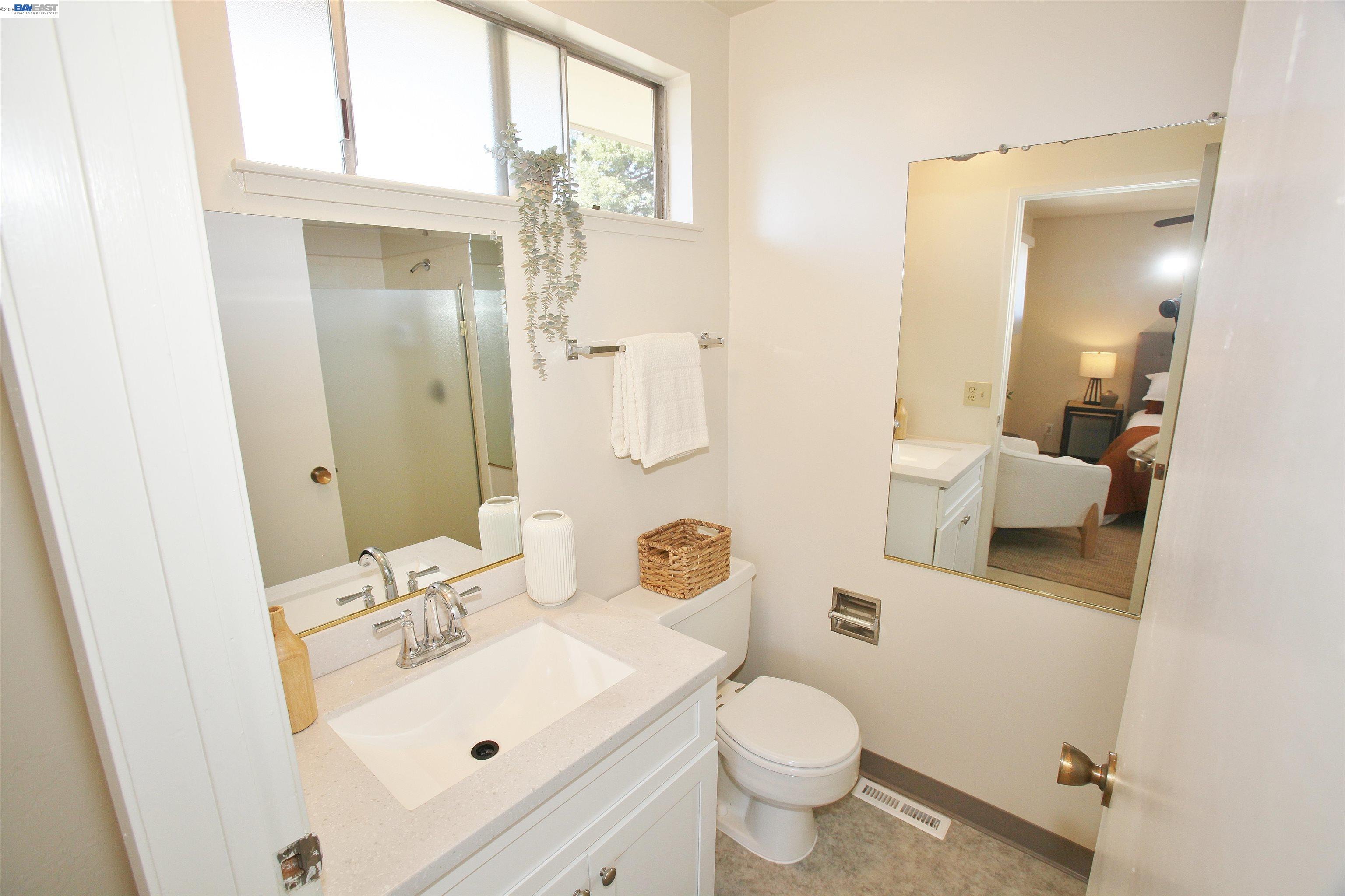 Detail Gallery Image 18 of 29 For 2728 Sheffield Place, Castro Valley,  CA 94546 - 3 Beds | 2/1 Baths