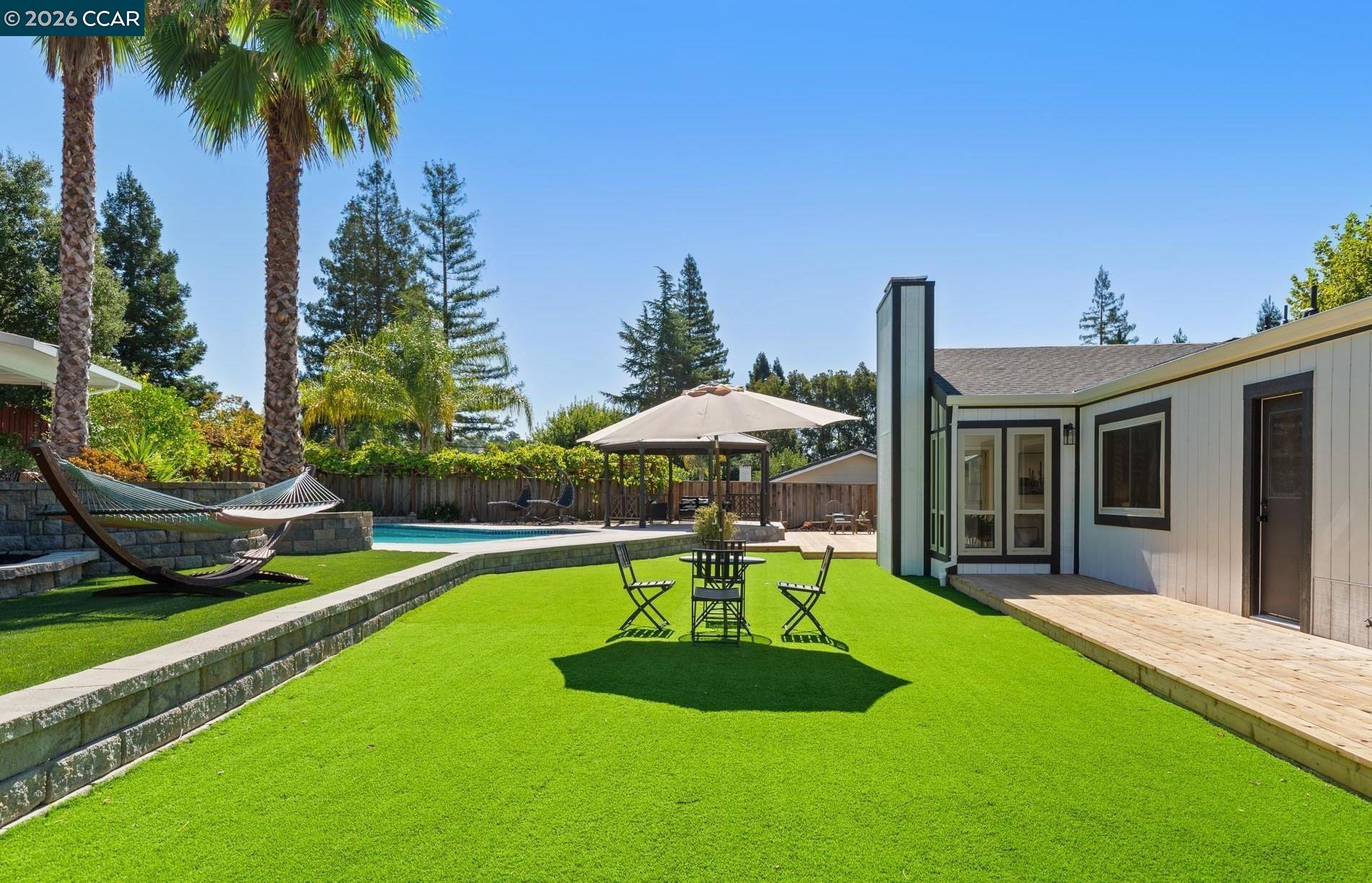 Detail Gallery Image 34 of 47 For 865 El Cerro Blvd, Danville,  CA 94526 - 4 Beds | 3/1 Baths