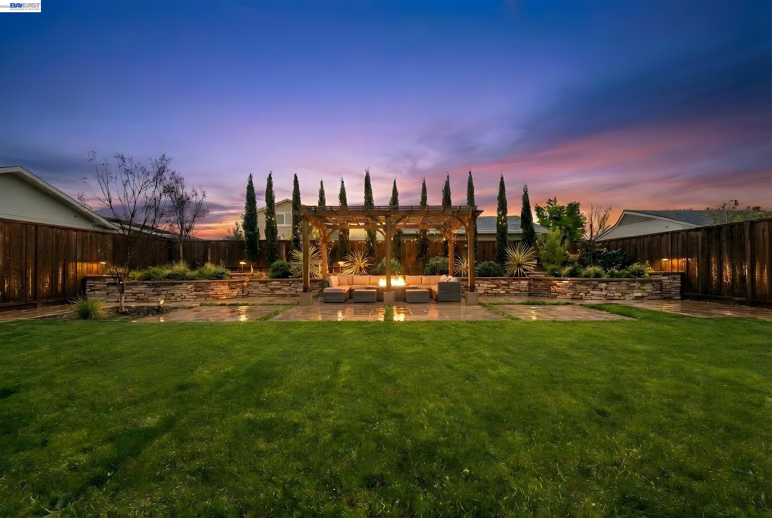 Detail Gallery Image 5 of 23 For 1338 Thais Lane, Hayward,  CA 94544 - 3 Beds | 2 Baths