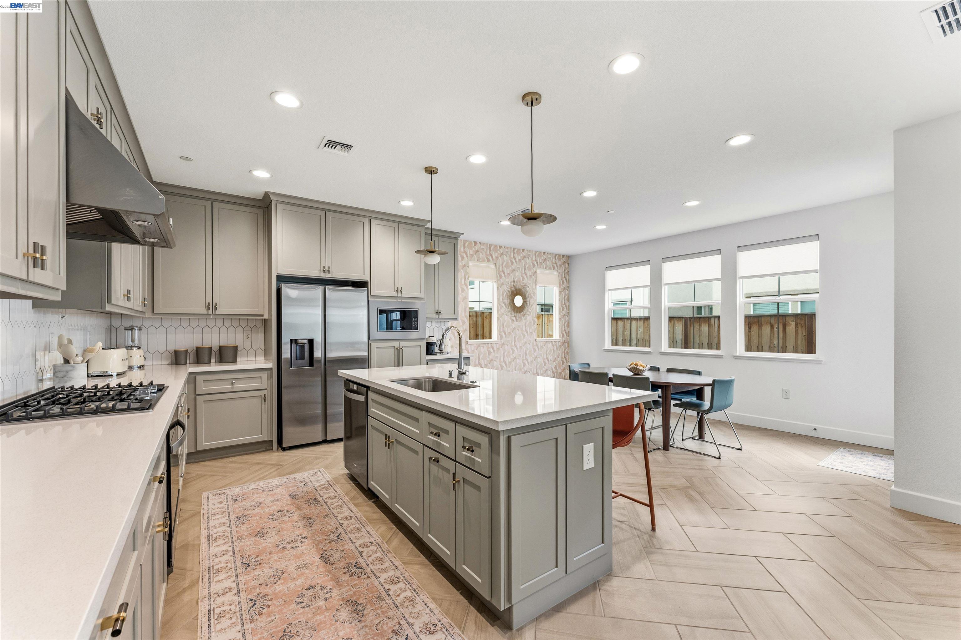 Detail Gallery Image 11 of 52 For 133 E Frost Dr, Mountain House,  CA 95391 - 3 Beds | 2/1 Baths