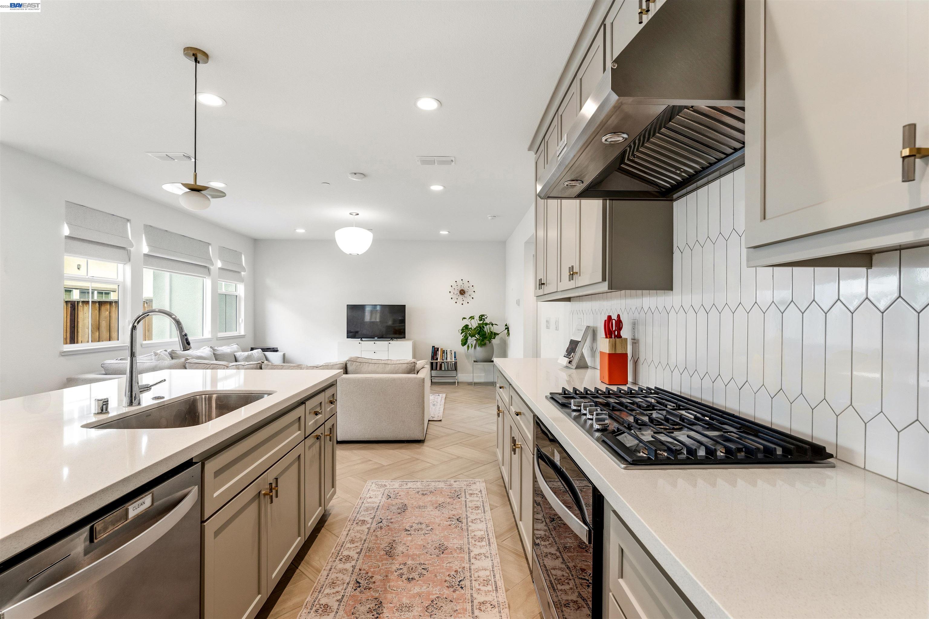 Detail Gallery Image 17 of 52 For 133 E Frost Dr, Mountain House,  CA 95391 - 3 Beds | 2/1 Baths