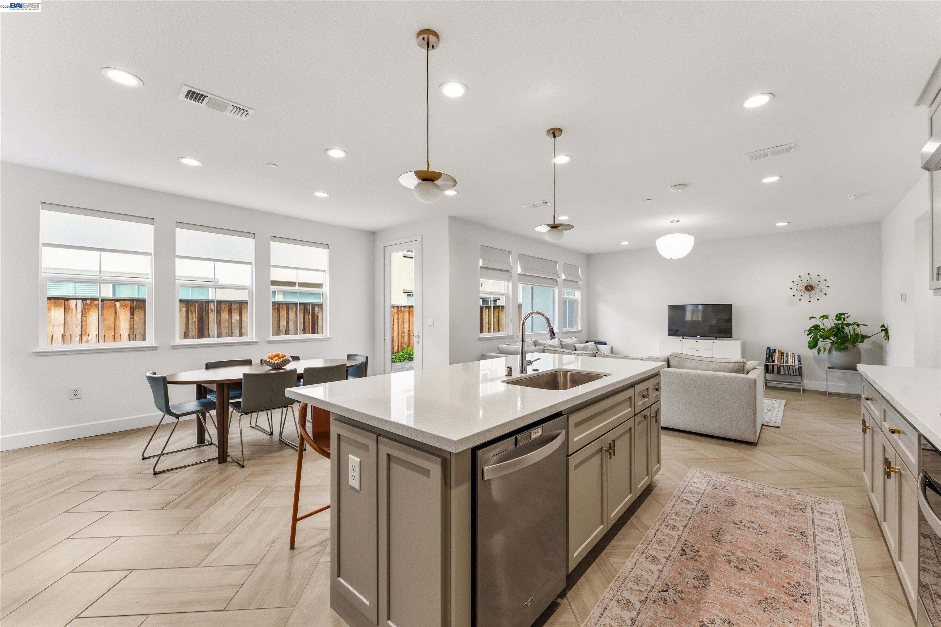 Detail Gallery Image 18 of 52 For 133 E Frost Dr, Mountain House,  CA 95391 - 3 Beds | 2/1 Baths