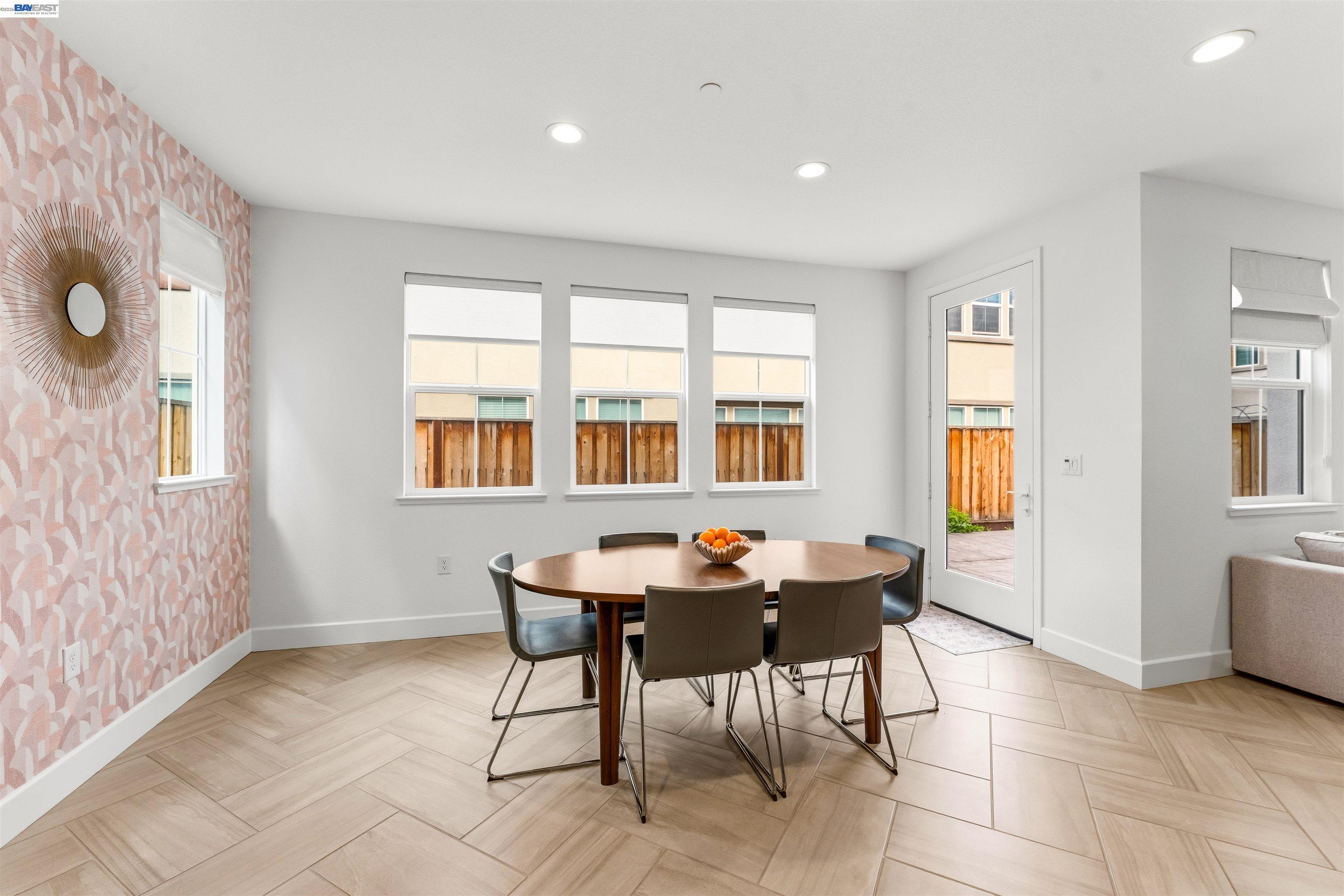 Detail Gallery Image 6 of 52 For 133 E Frost Dr, Mountain House,  CA 95391 - 3 Beds | 2/1 Baths