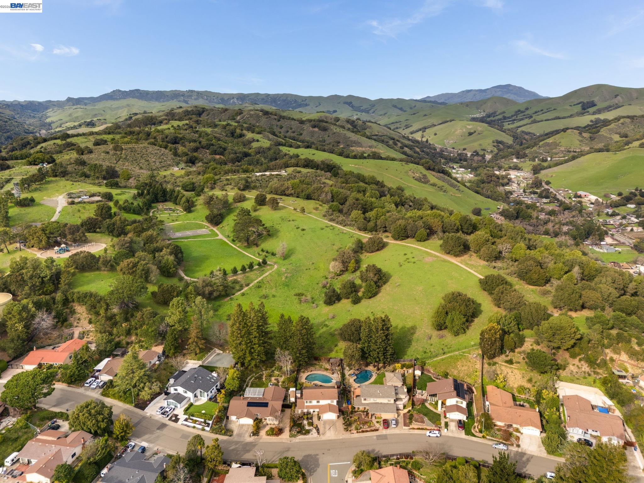 Detail Gallery Image 36 of 36 For 18540 Mesa Verde Way, Castro Valley,  CA 94552 - 4 Beds | 2/1 Baths