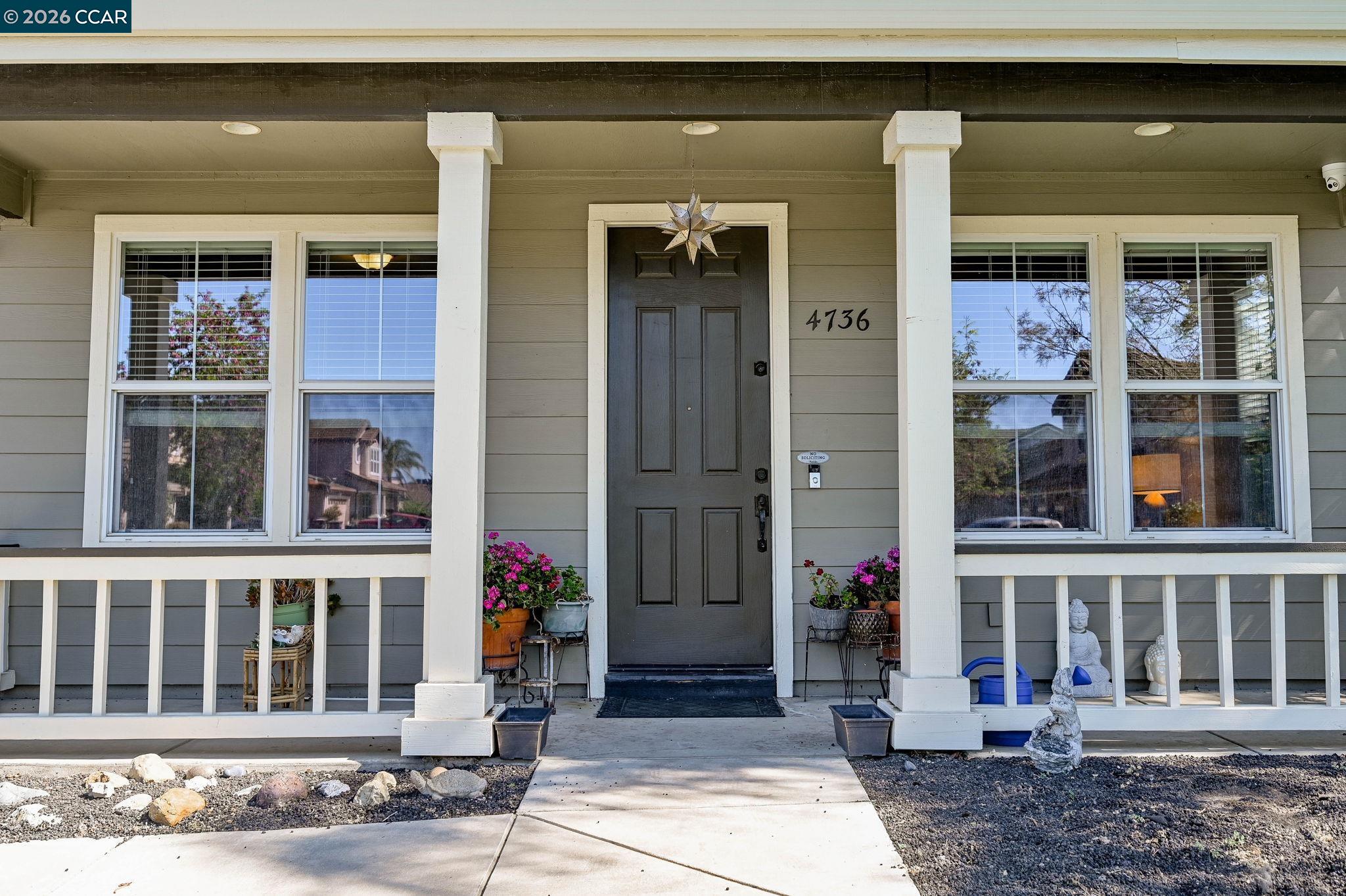 Detail Gallery Image 2 of 26 For 4736 Mammouth Ln, Oakley,  CA 94561 - 4 Beds | 2 Baths