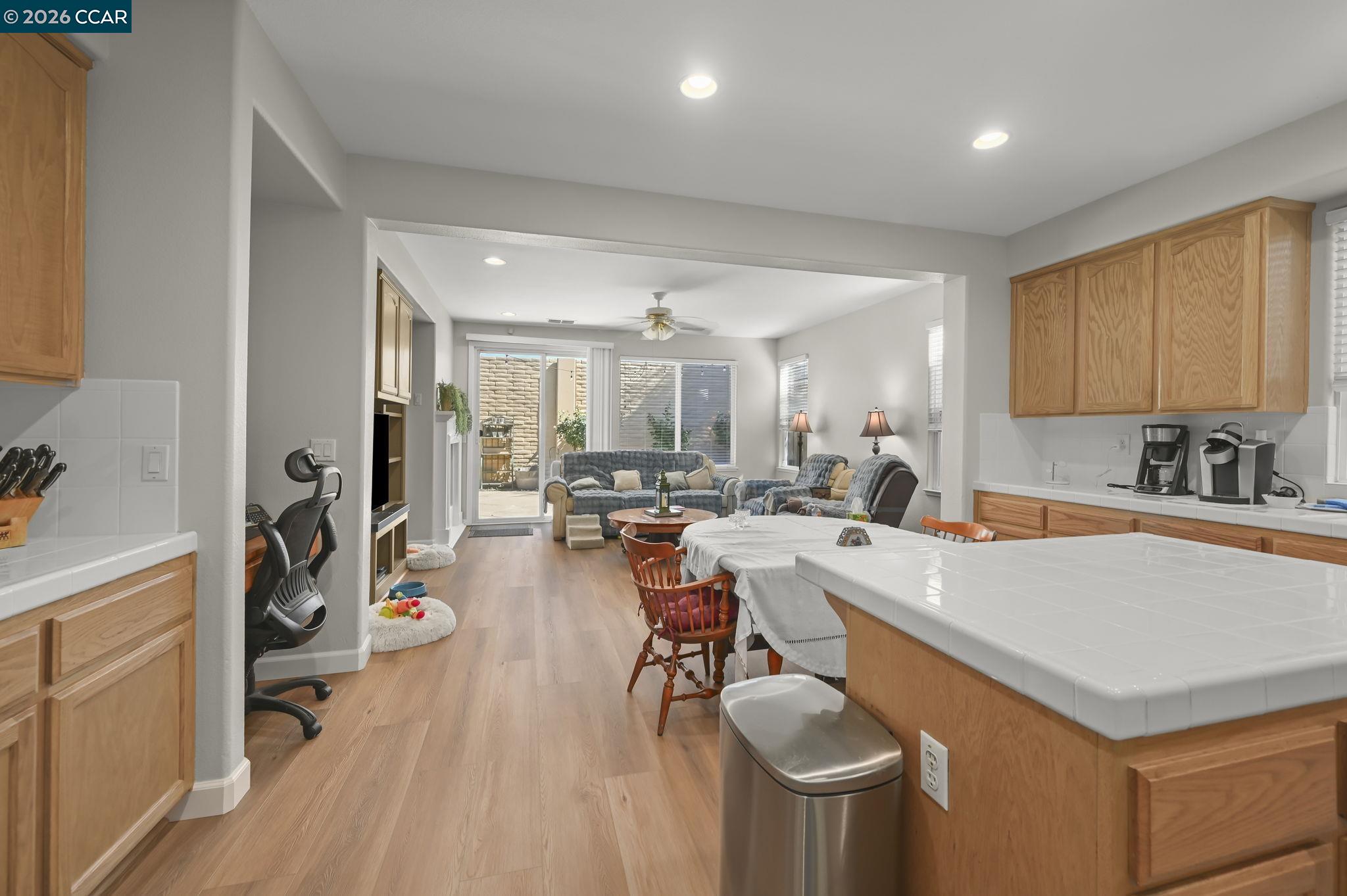 Detail Gallery Image 6 of 26 For 4736 Mammouth Ln, Oakley,  CA 94561 - 4 Beds | 2 Baths