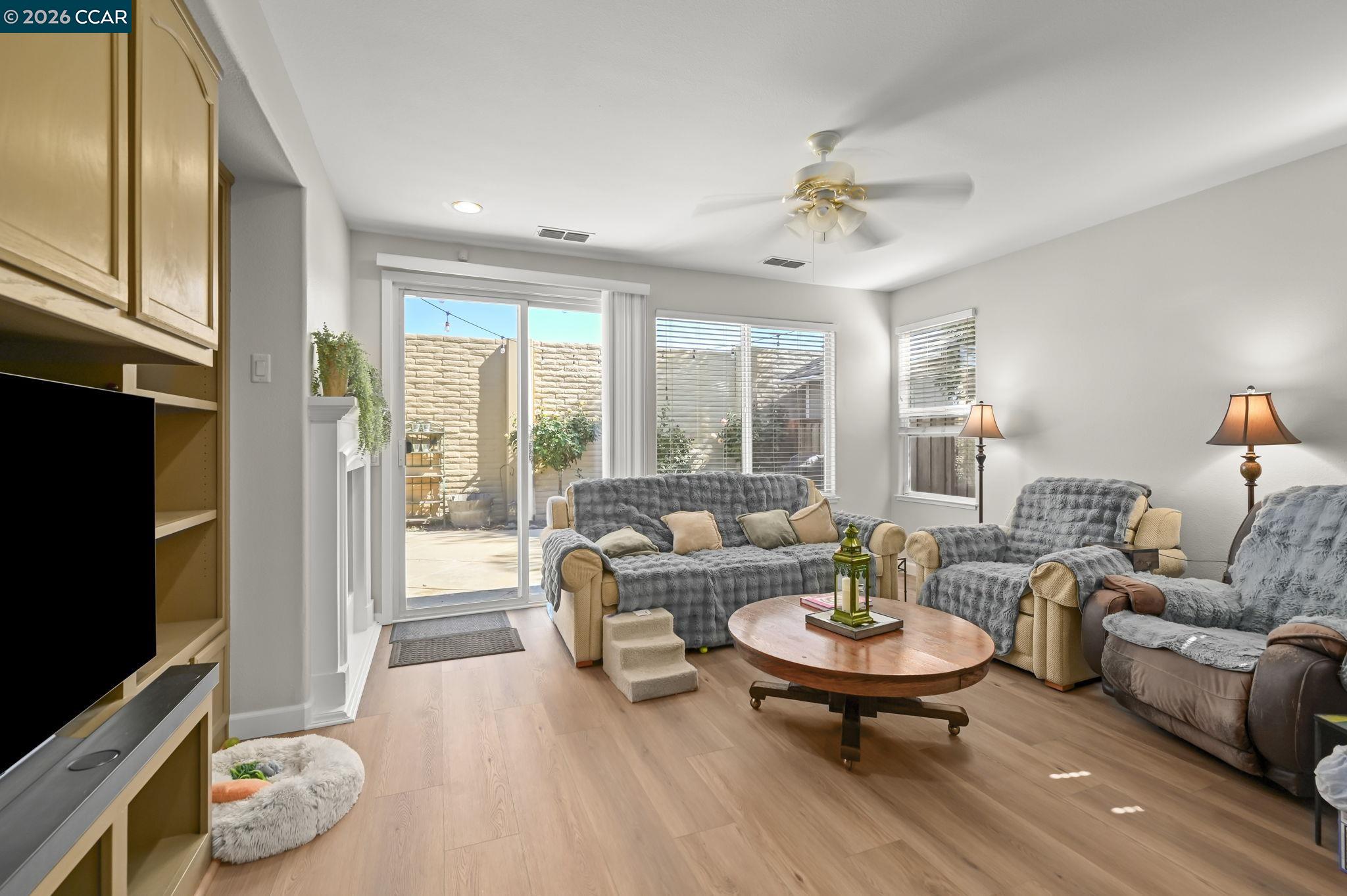 Detail Gallery Image 7 of 26 For 4736 Mammouth Ln, Oakley,  CA 94561 - 4 Beds | 2 Baths