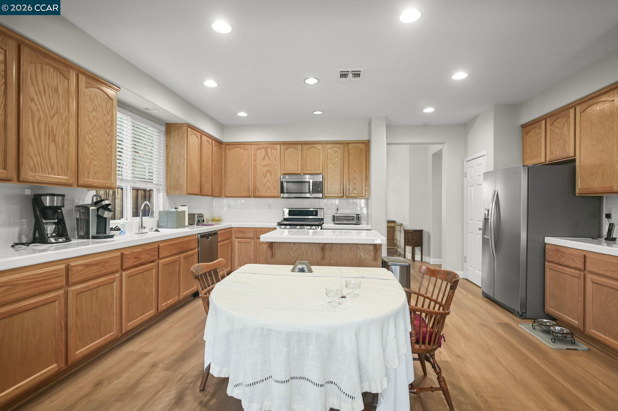 Detail Gallery Image 9 of 26 For 4736 Mammouth Ln, Oakley,  CA 94561 - 4 Beds | 2 Baths