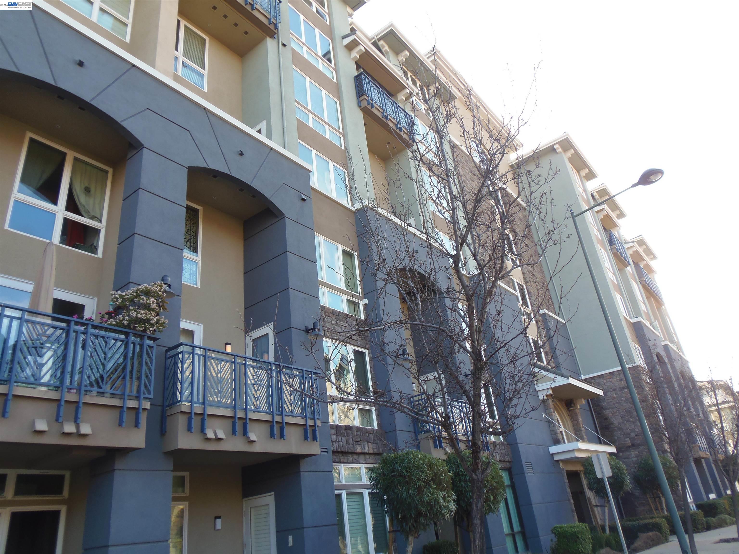 Front Image Thumbnail for BE41128394