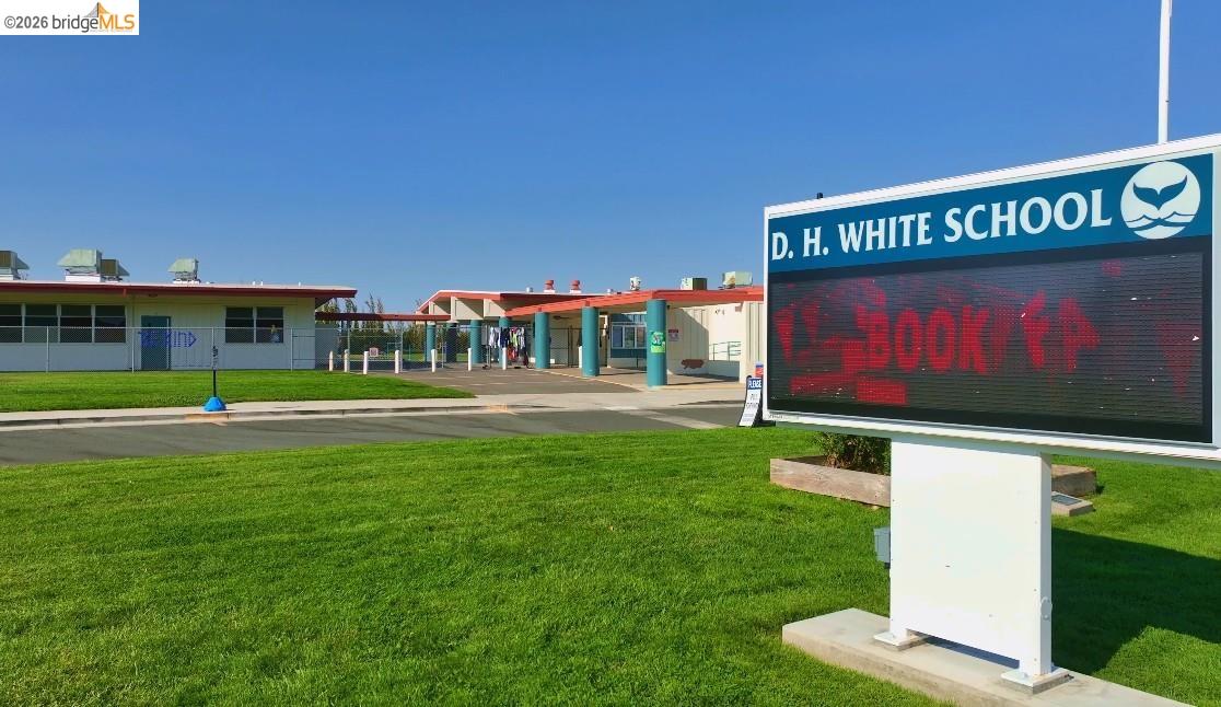 Detail Gallery Image 34 of 44 For 190 Tahoe Dr, Rio Vista,  CA 94571 - 3 Beds | 2 Baths