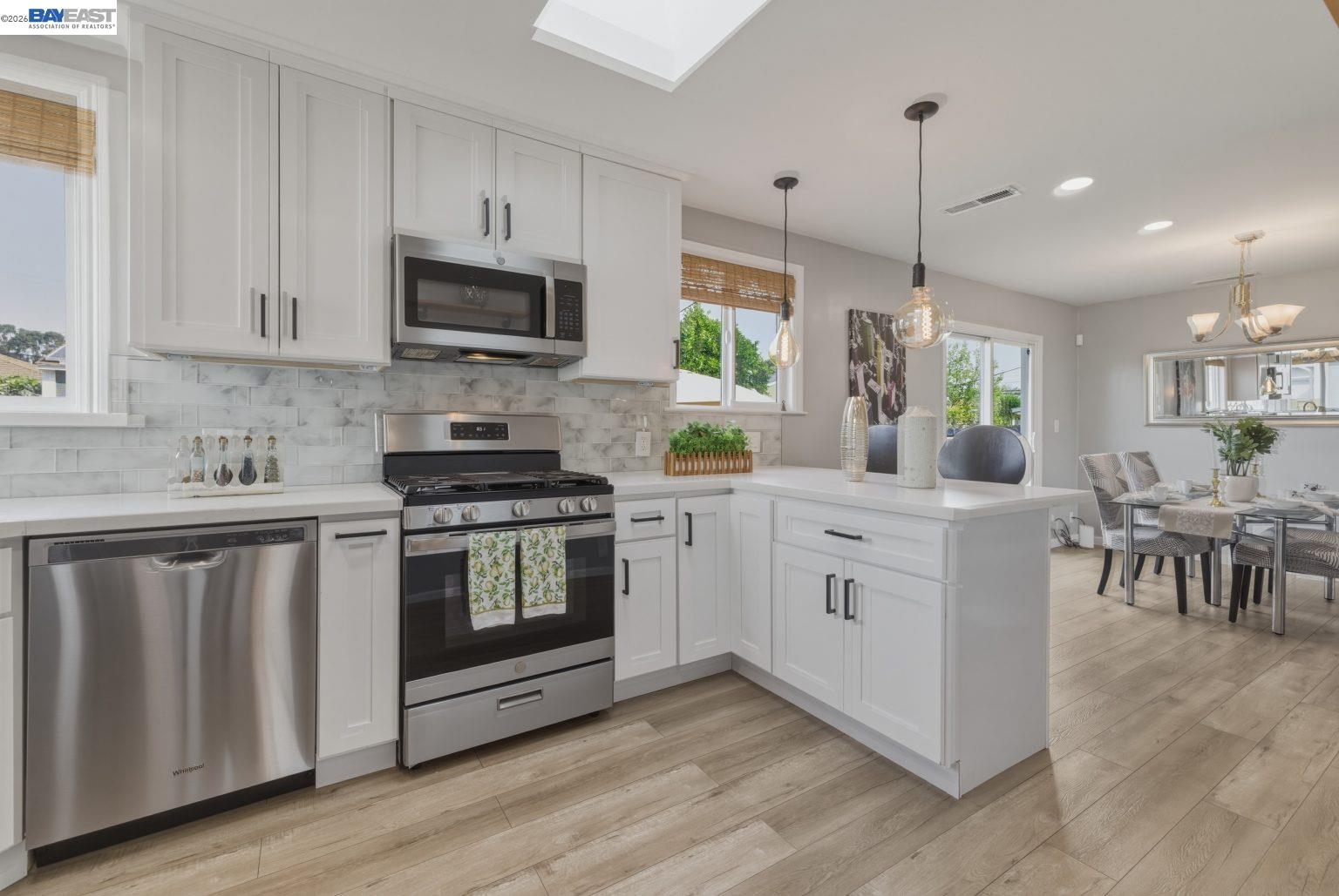 Detail Gallery Image 12 of 45 For 1224 Lucille St, San Leandro,  CA 94577 - 3 Beds | 2 Baths