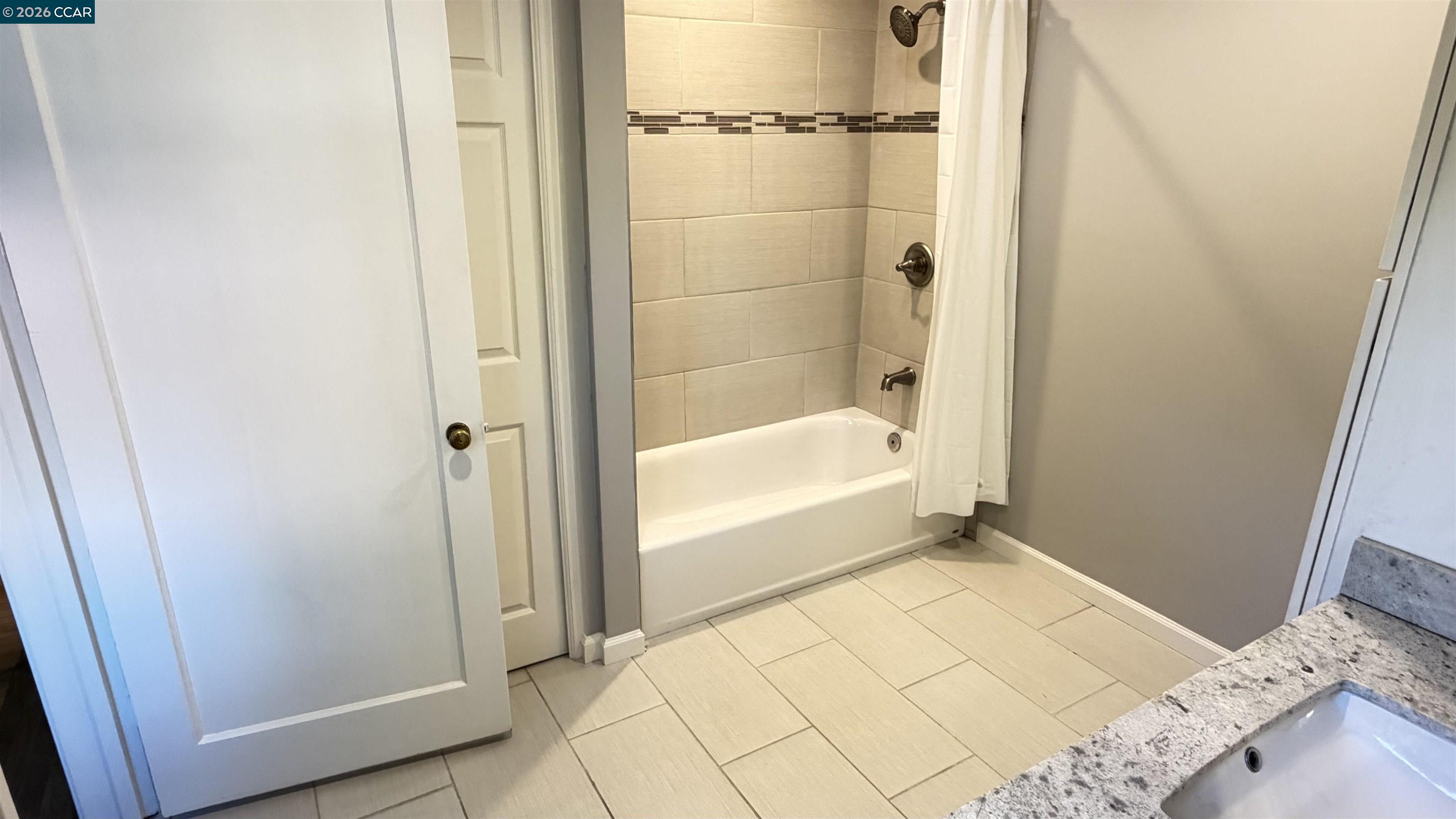 Detail Gallery Image 9 of 17 For 3655 Granzotto Dr, Concord,  CA 94519 - 3 Beds | 2 Baths