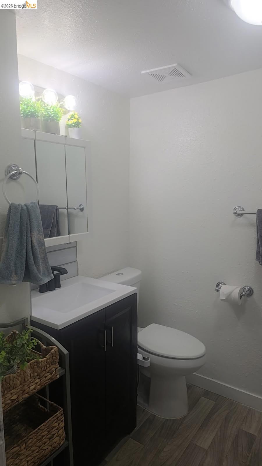 Detail Gallery Image 8 of 26 For 135 4th St, Woodland,  CA 95695 - 6 Beds | 4 Baths