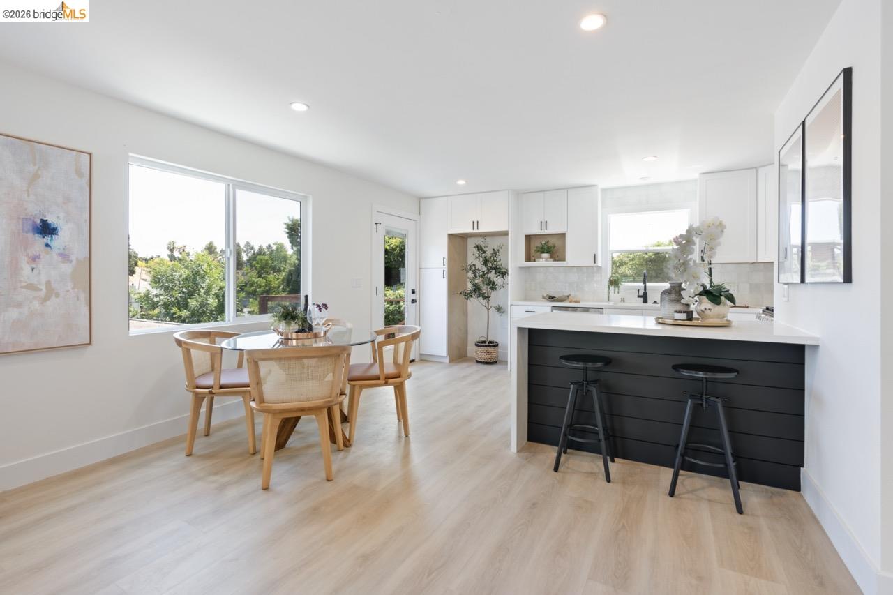 Detail Gallery Image 12 of 37 For 1923 Thompson Ln, El Sobrante,  CA 94803 - 2 Beds | 1/1 Baths