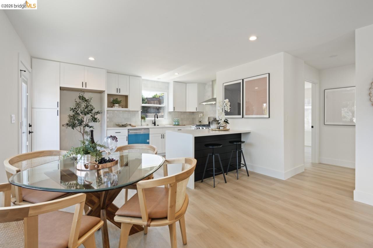 Detail Gallery Image 14 of 37 For 1923 Thompson Ln, El Sobrante,  CA 94803 - 2 Beds | 1/1 Baths