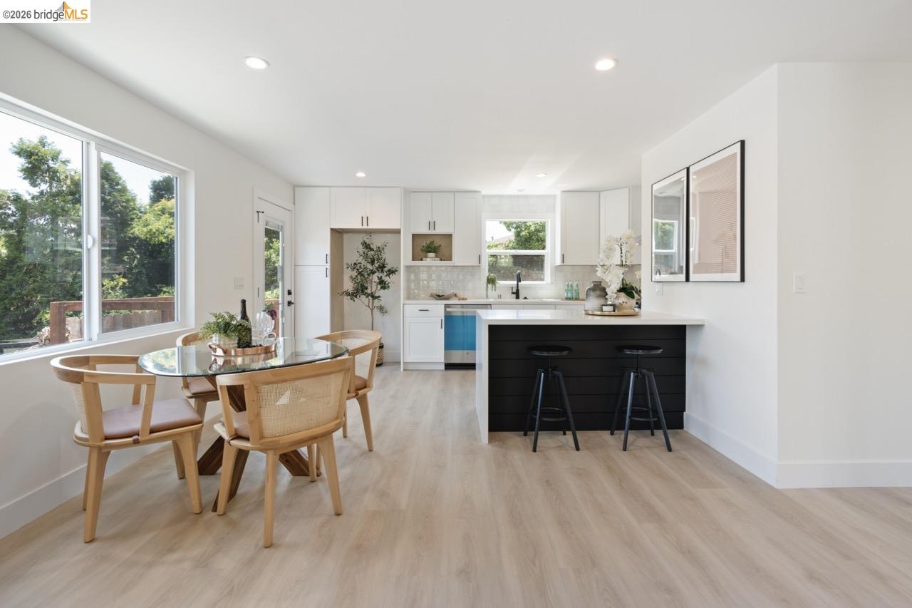 Detail Gallery Image 15 of 37 For 1923 Thompson Ln, El Sobrante,  CA 94803 - 2 Beds | 1/1 Baths