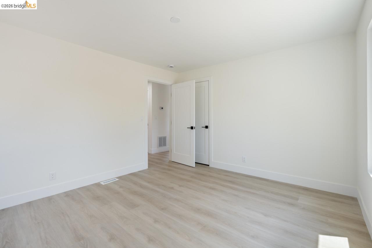 Detail Gallery Image 22 of 37 For 1923 Thompson Ln, El Sobrante,  CA 94803 - 2 Beds | 1/1 Baths