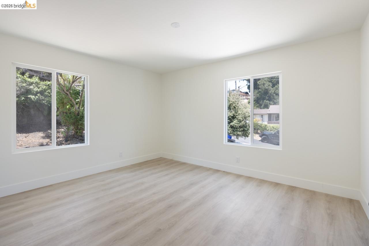 Detail Gallery Image 23 of 37 For 1923 Thompson Ln, El Sobrante,  CA 94803 - 2 Beds | 1/1 Baths