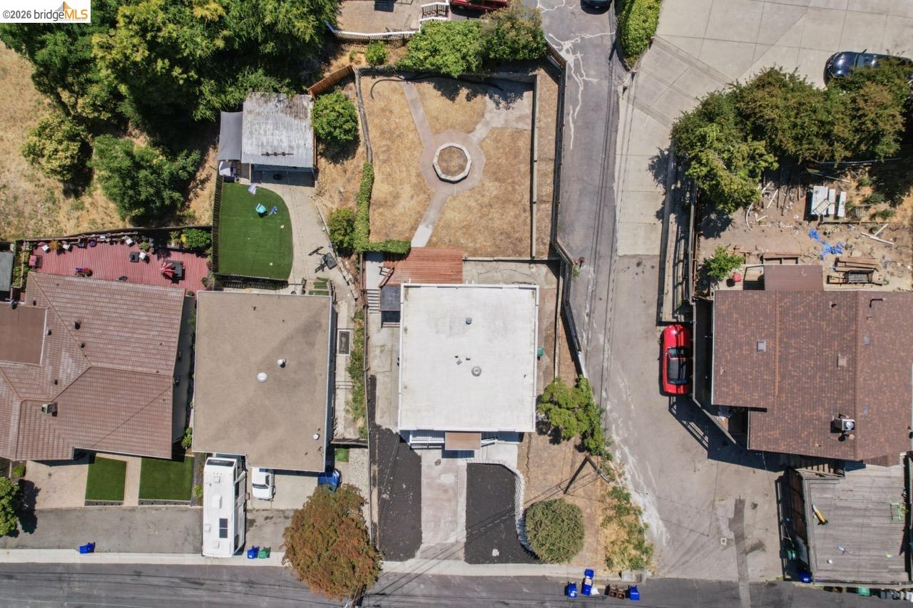 Detail Gallery Image 37 of 37 For 1923 Thompson Ln, El Sobrante,  CA 94803 - 2 Beds | 1/1 Baths