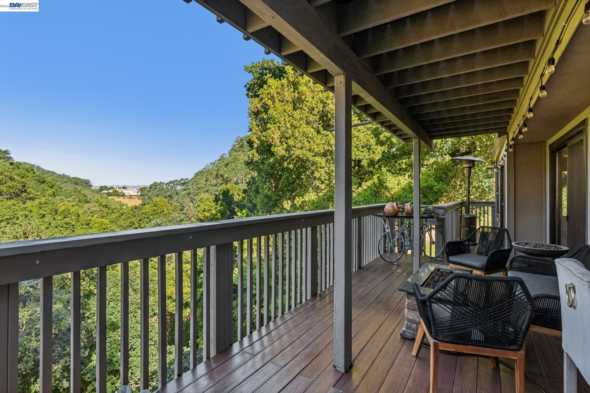 Detail Gallery Image 22 of 56 For 44 Hagen Oaks Ct, Alamo,  CA 94507 - 3 Beds | 2/1 Baths