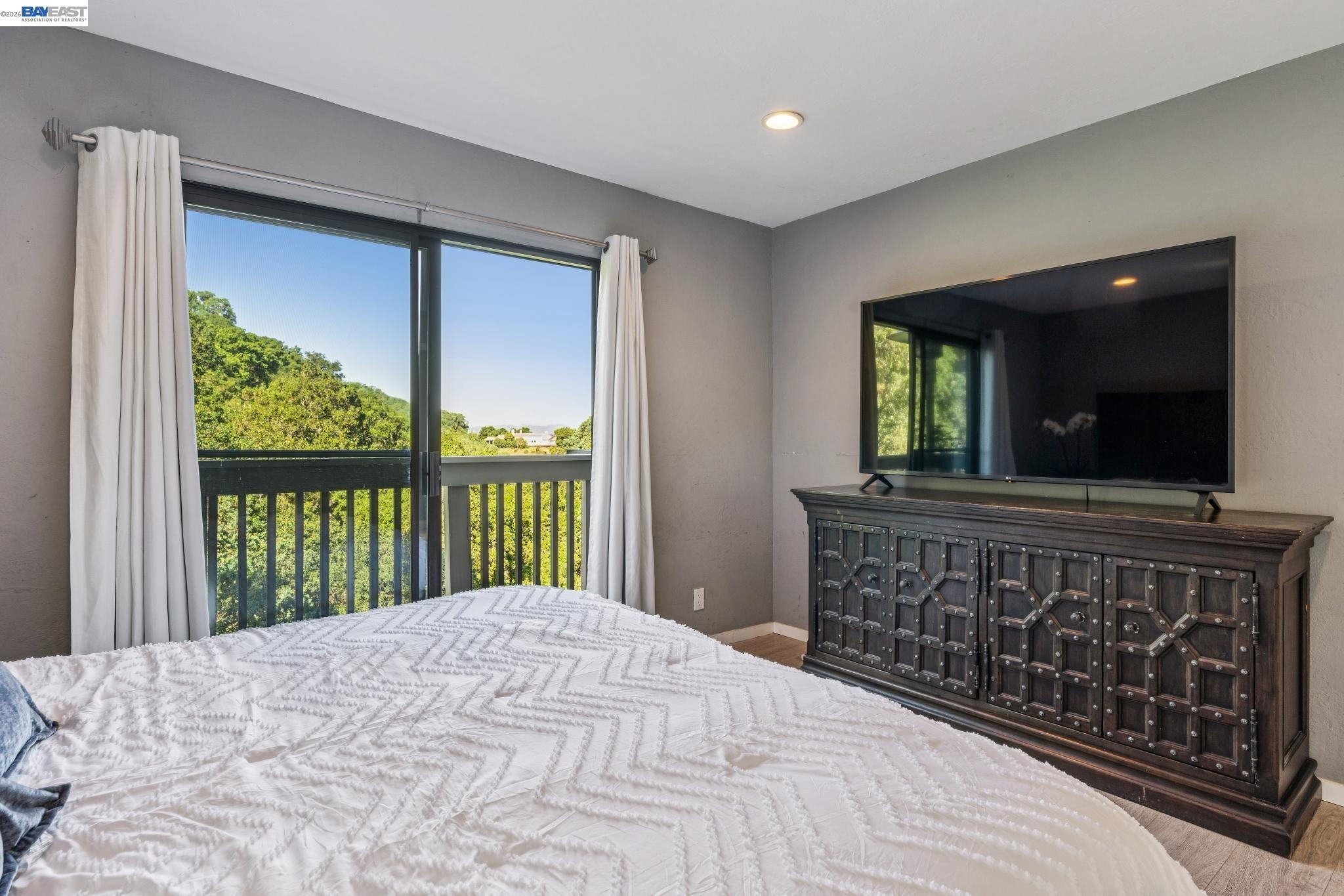 Detail Gallery Image 35 of 56 For 44 Hagen Oaks Ct, Alamo,  CA 94507 - 3 Beds | 2/1 Baths