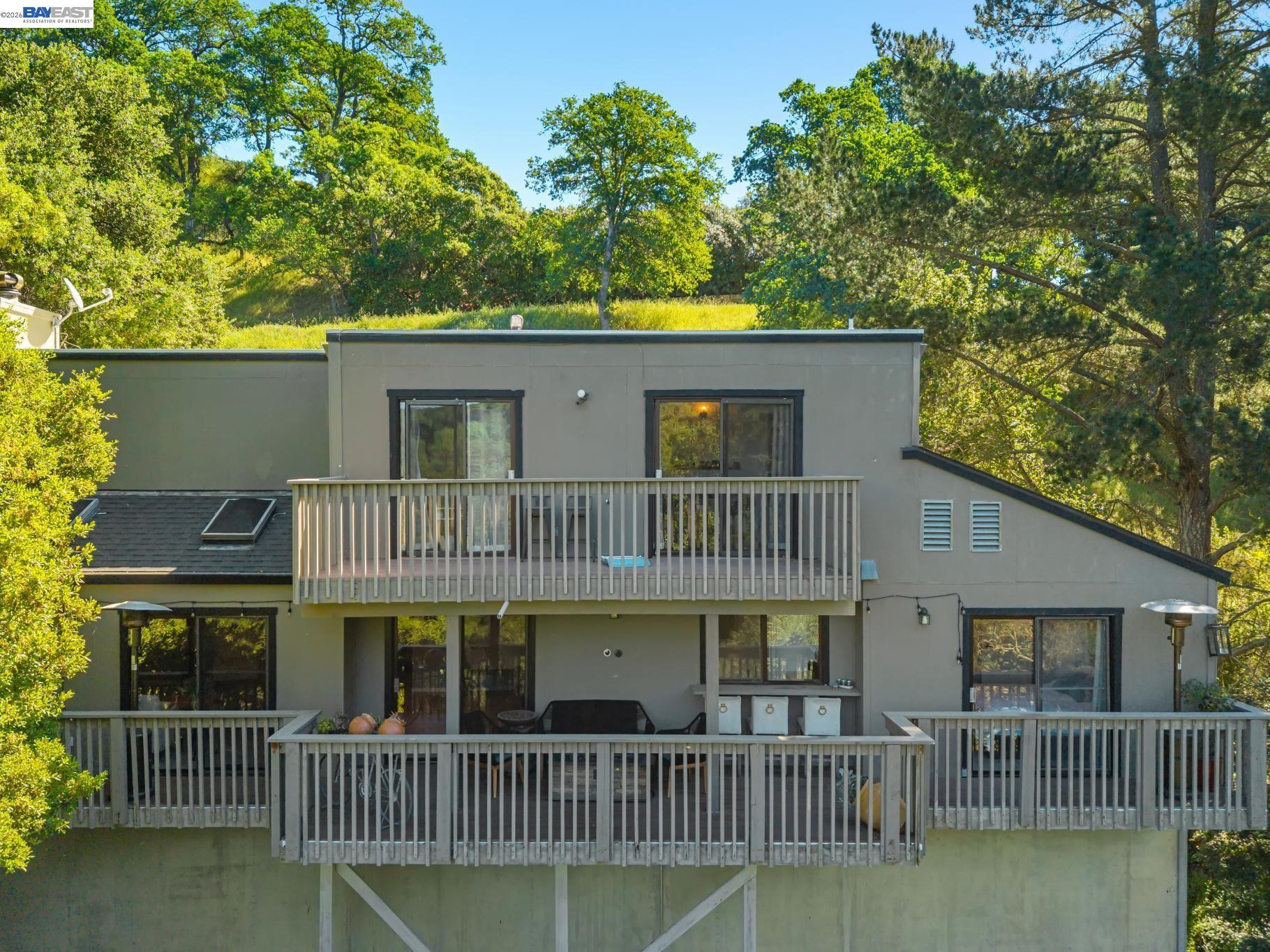 Detail Gallery Image 45 of 56 For 44 Hagen Oaks Ct, Alamo,  CA 94507 - 3 Beds | 2/1 Baths