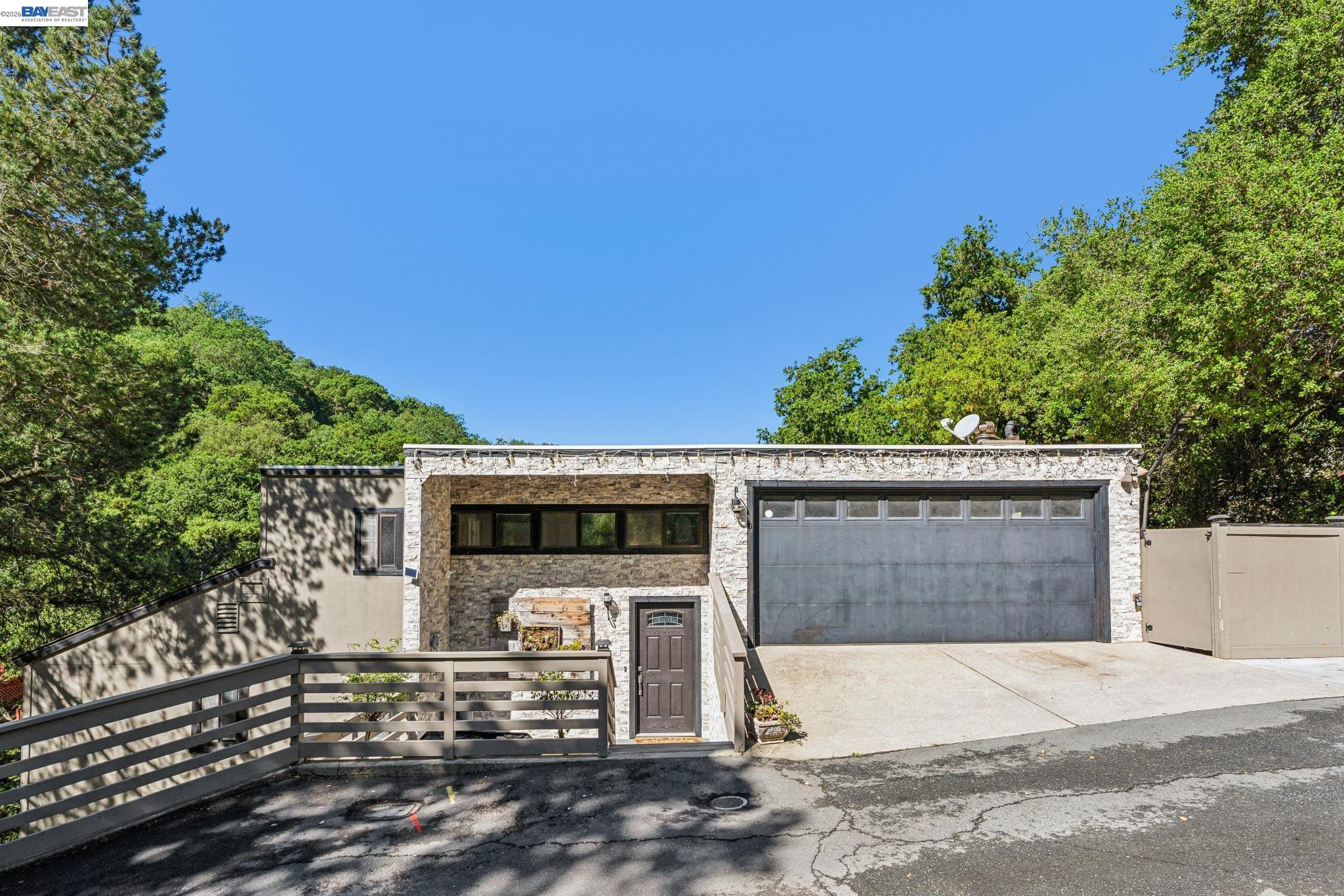 Detail Gallery Image 48 of 56 For 44 Hagen Oaks Ct, Alamo,  CA 94507 - 3 Beds | 2/1 Baths