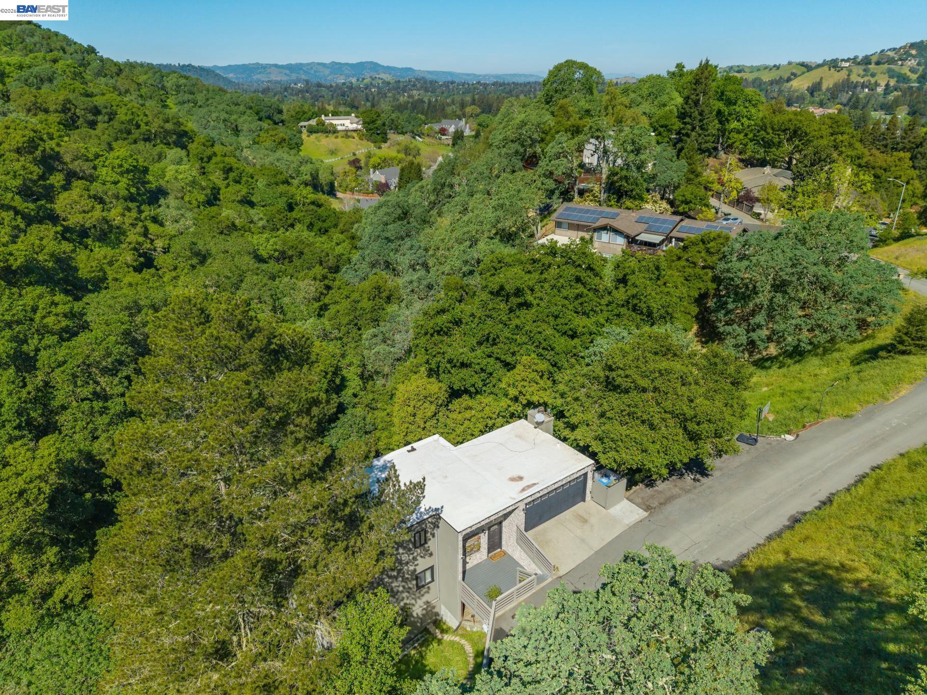 Detail Gallery Image 53 of 56 For 44 Hagen Oaks Ct, Alamo,  CA 94507 - 3 Beds | 2/1 Baths