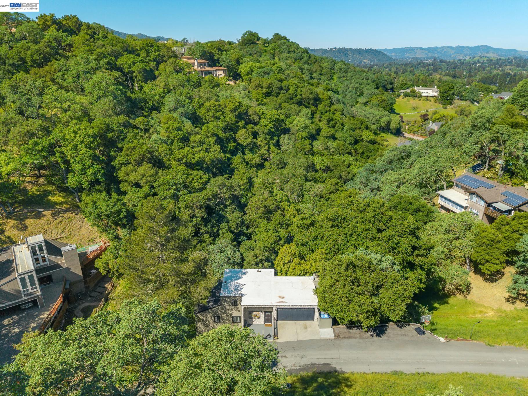 Detail Gallery Image 54 of 56 For 44 Hagen Oaks Ct, Alamo,  CA 94507 - 3 Beds | 2/1 Baths