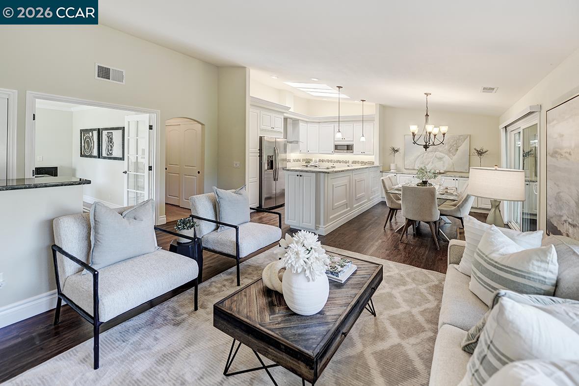 Photo #5: 41128405 Listing: Photo #5