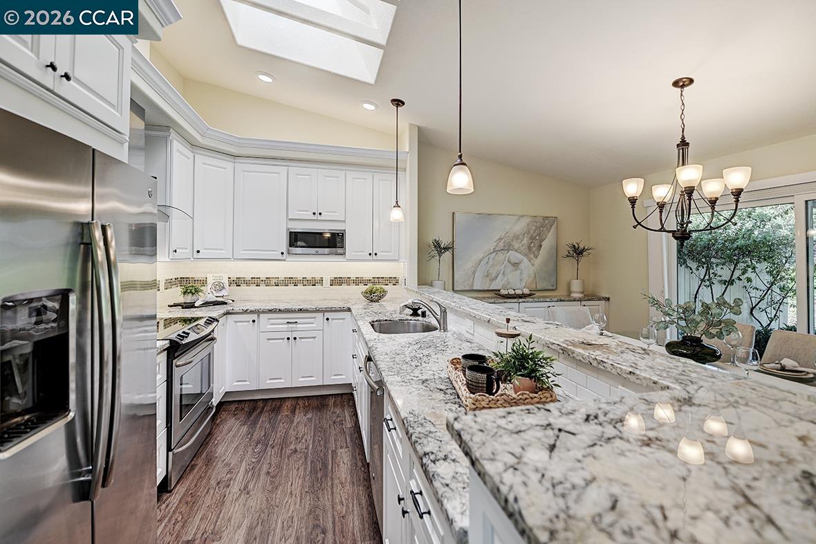 Photo #8: 41128405 Listing: Photo #8