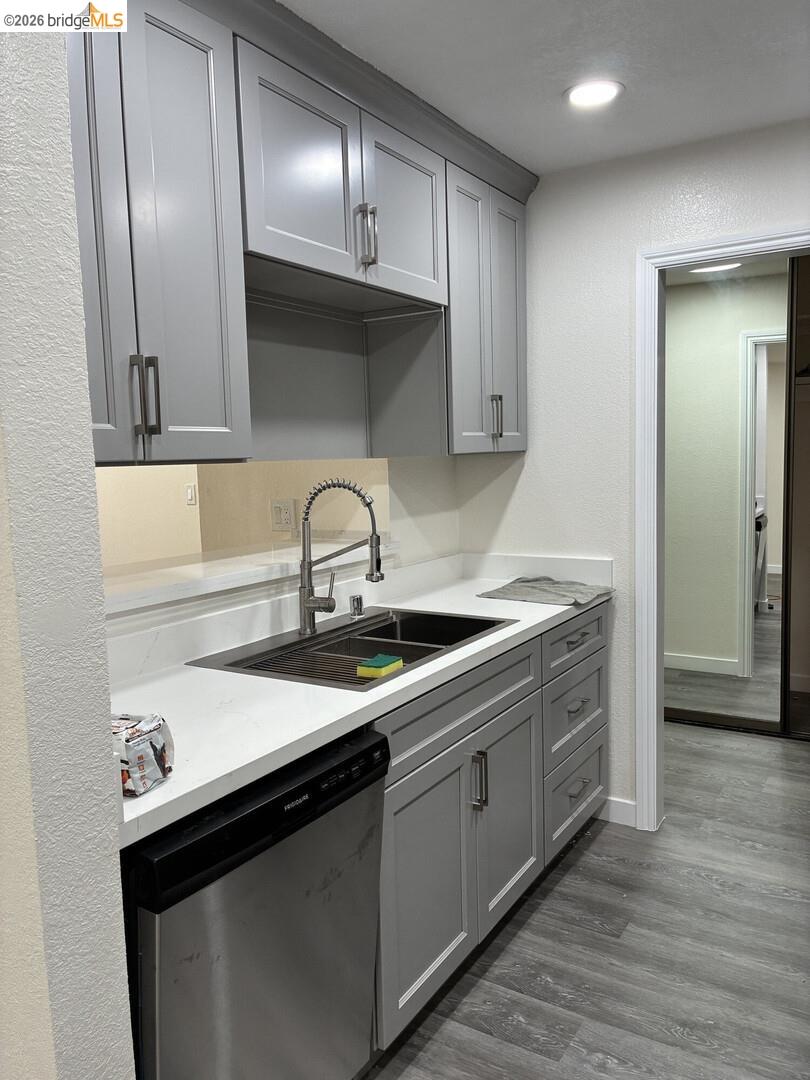 Photo #2: 41128409 Listing: Photo #2