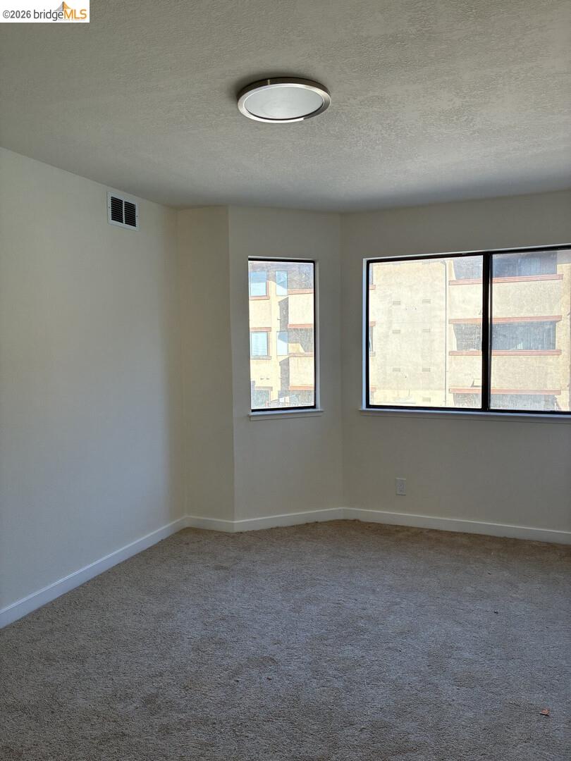 Photo #6: 41128409 Listing: Photo #6